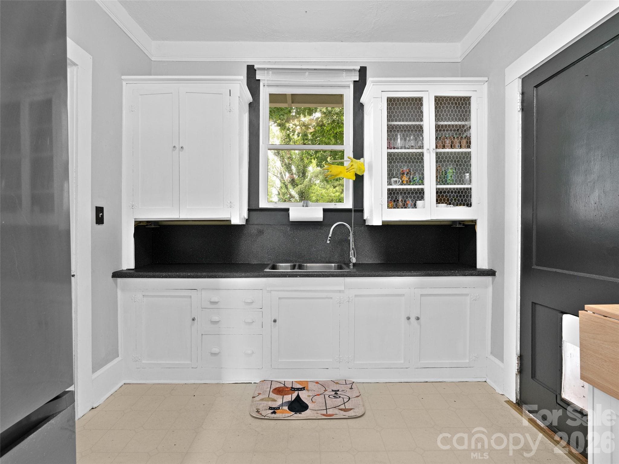Upper Level Kitchen - 111-113 Stewart Street, Hendersonville