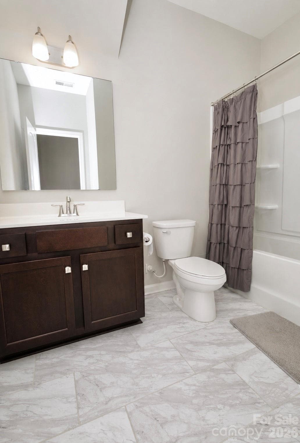 Single Family Residence at 26019 Appleyard Court, Lancaster, photo 10 of 21