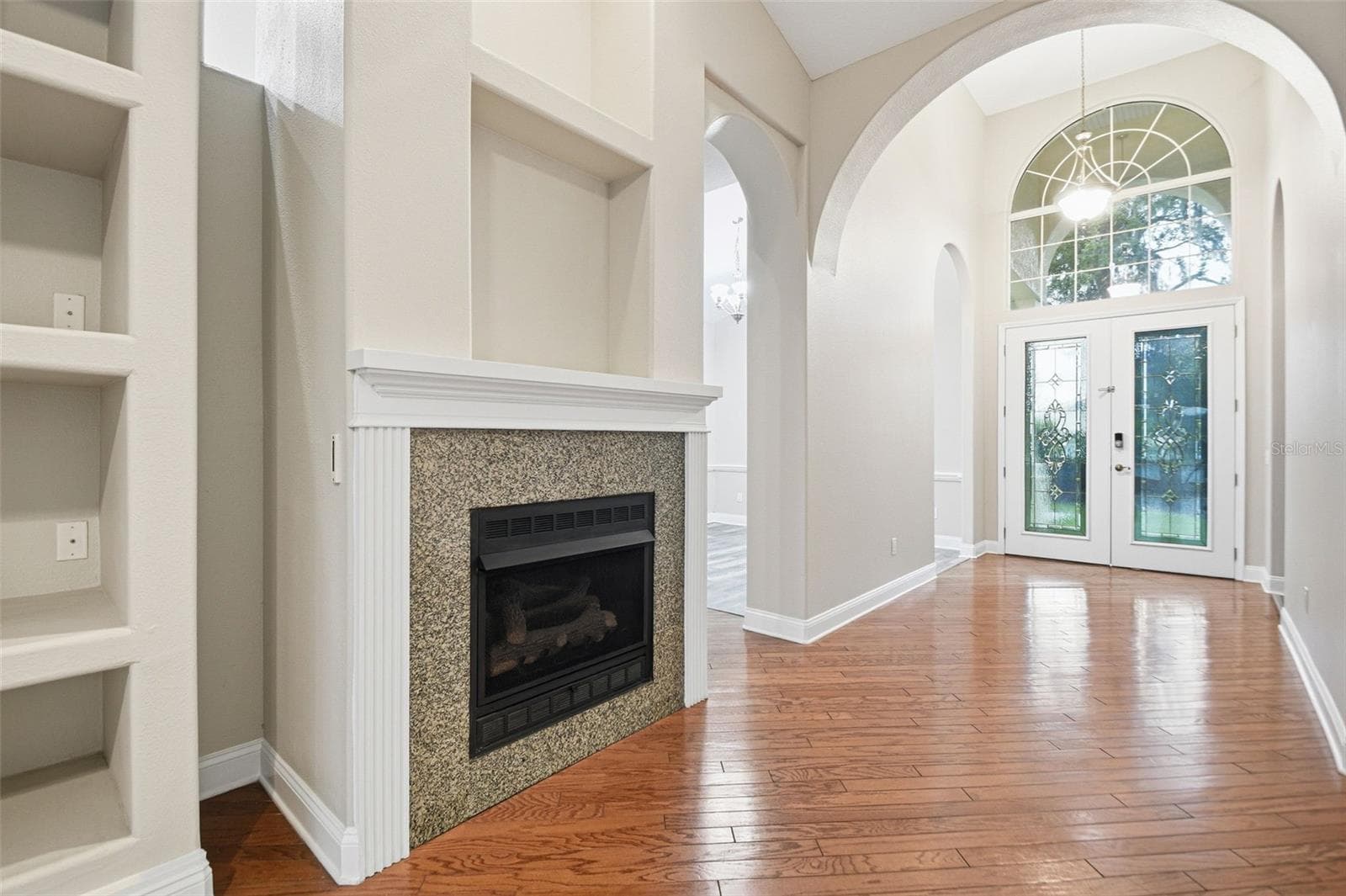 Single Family Residence at 9009 RIVERVIEW DR, RIVERVIEW, photo 12 of 62