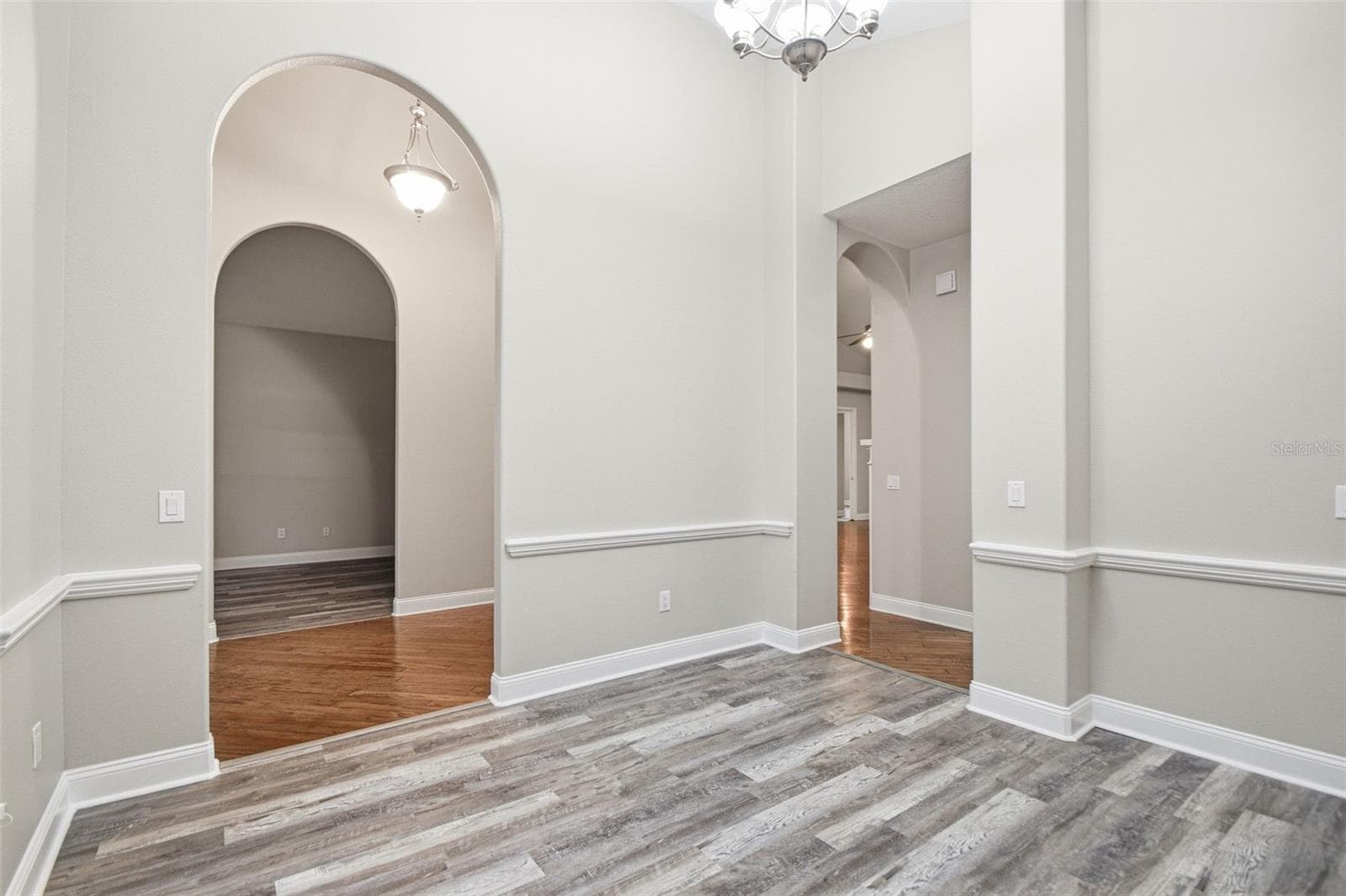 Single Family Residence at 9009 RIVERVIEW DR, RIVERVIEW, photo 24 of 62