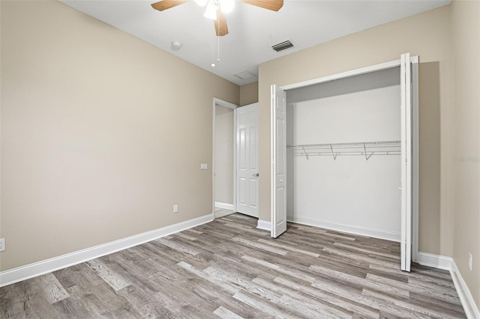 Single Family Residence at 9009 RIVERVIEW DR, RIVERVIEW, photo 32 of 62