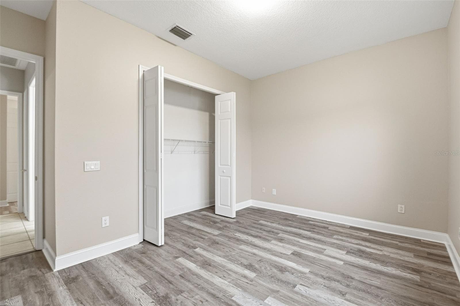 Single Family Residence at 9009 RIVERVIEW DR, RIVERVIEW, photo 35 of 62