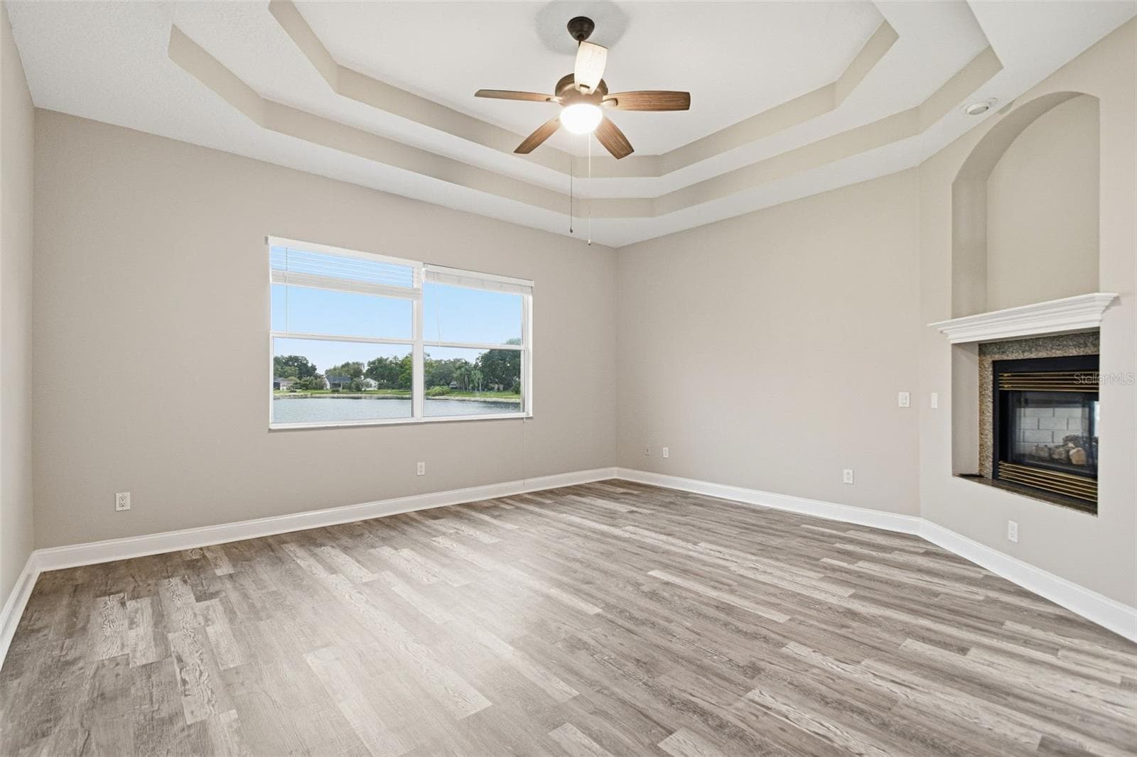Single Family Residence at 9009 RIVERVIEW DR, RIVERVIEW, photo 36 of 62