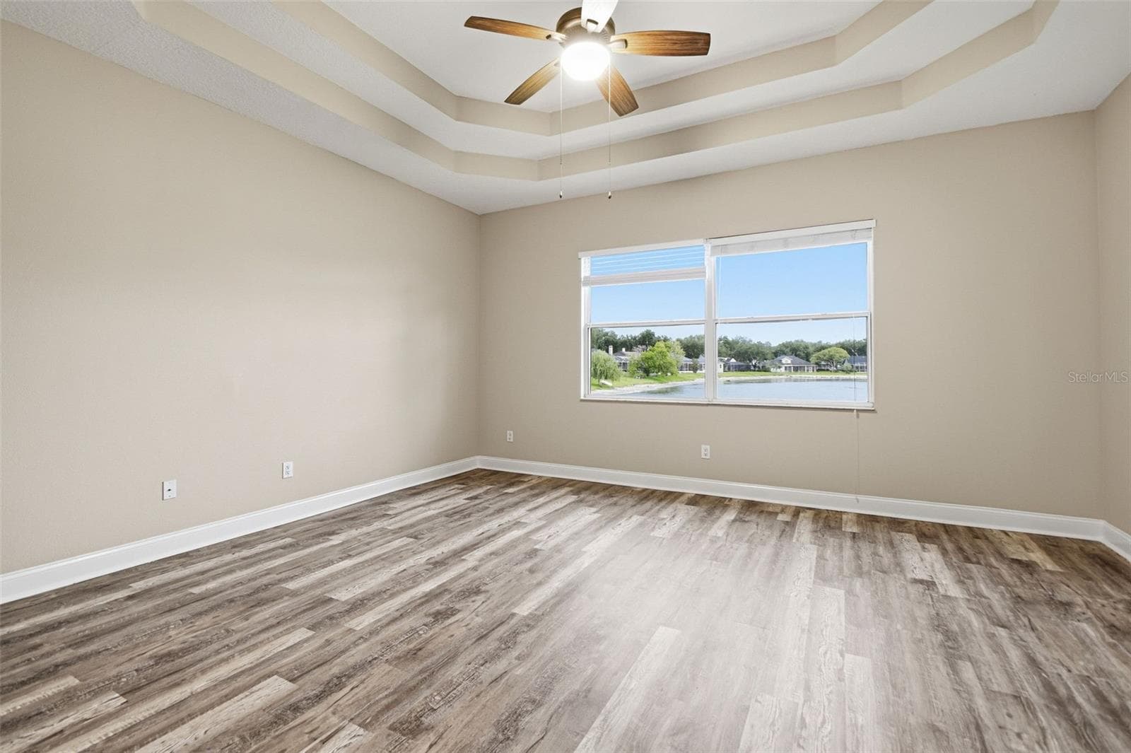 Single Family Residence at 9009 RIVERVIEW DR, RIVERVIEW, photo 37 of 62