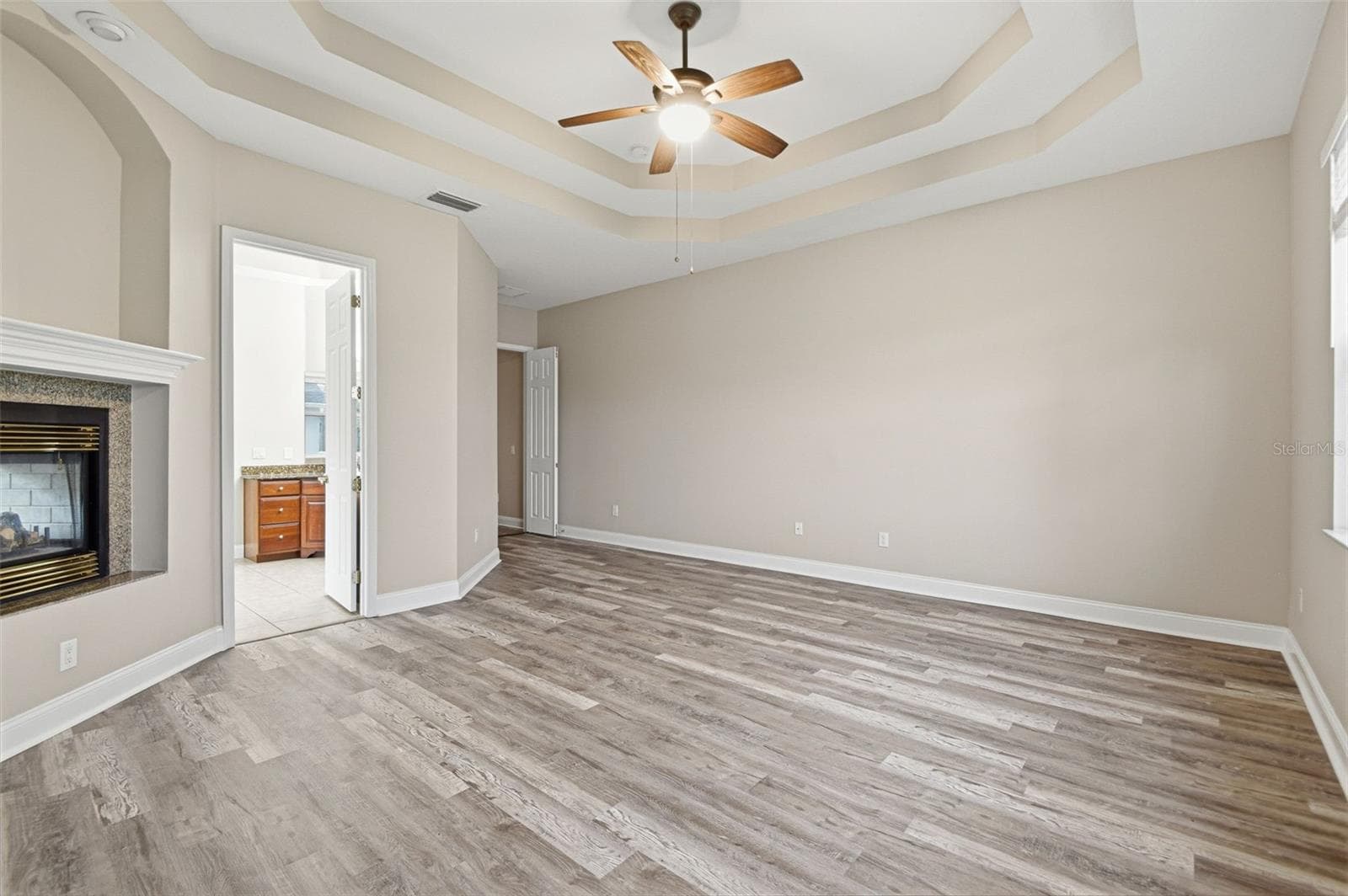 Single Family Residence at 9009 RIVERVIEW DR, RIVERVIEW, photo 38 of 62