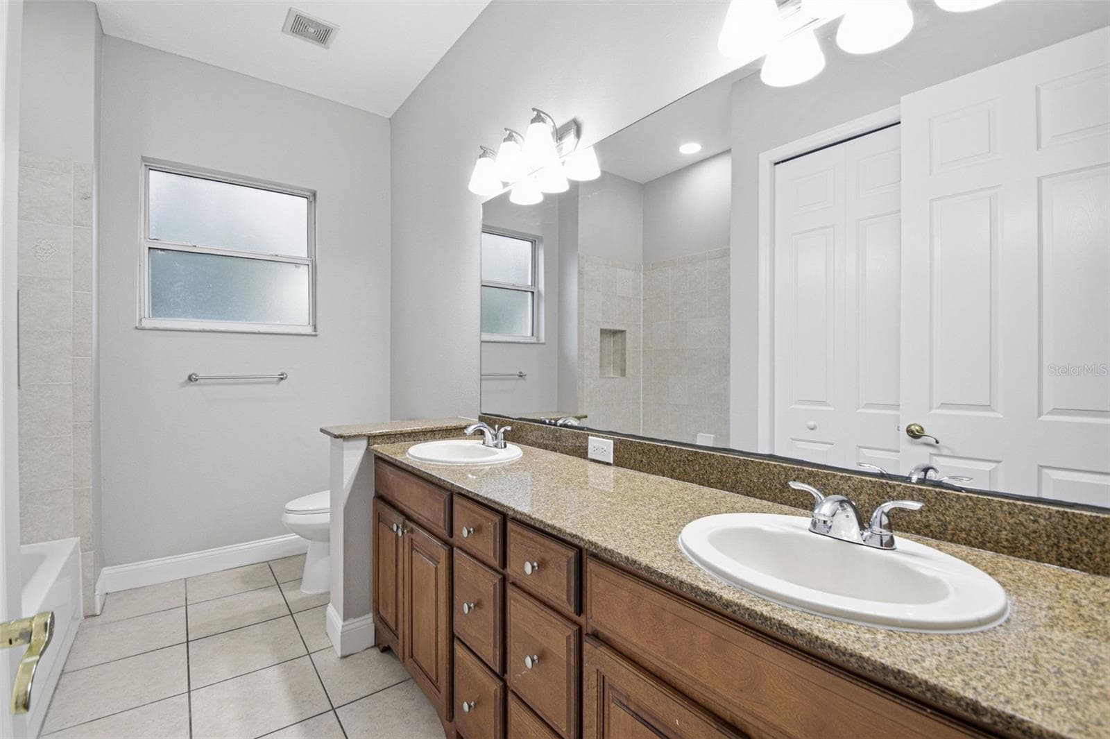 Single Family Residence at 9009 RIVERVIEW DR, RIVERVIEW, photo 47 of 62