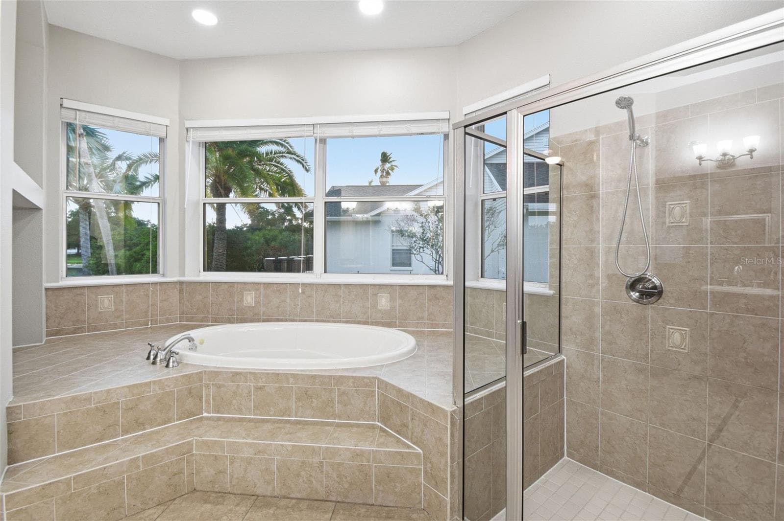 Single Family Residence at 9009 RIVERVIEW DR, RIVERVIEW, photo 51 of 62