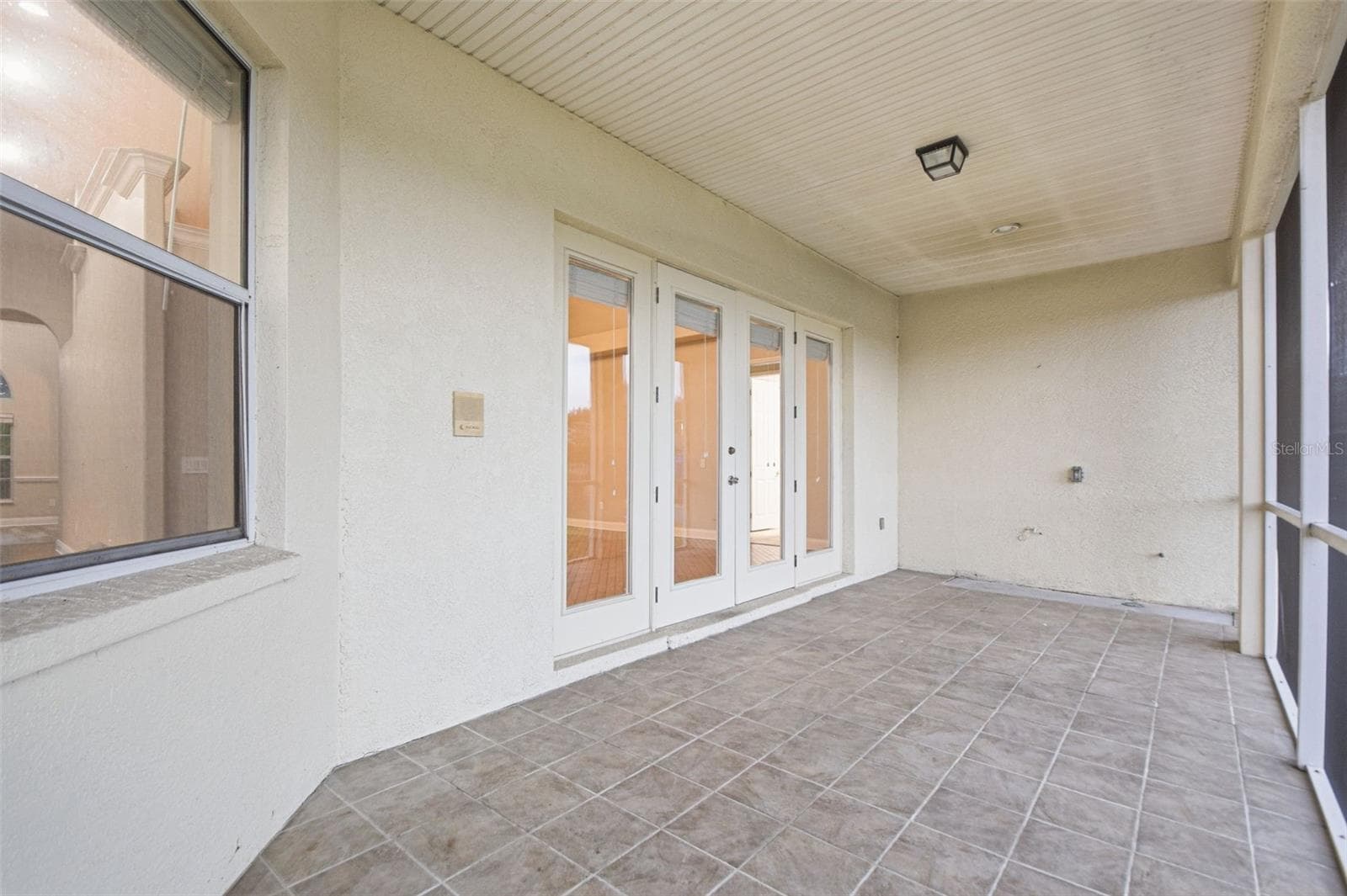 Single Family Residence at 9009 RIVERVIEW DR, RIVERVIEW, photo 55 of 62