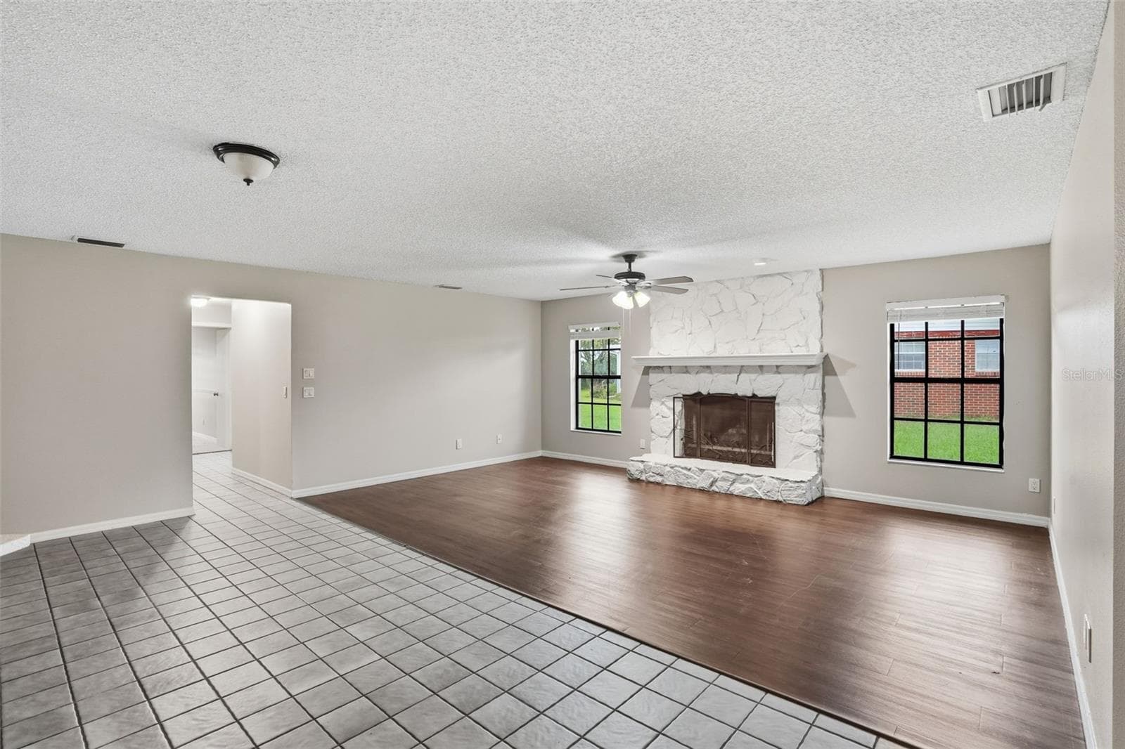 Single Family Residence at 408 COLEMAN DR, WINTER HAVEN, photo 9 of 32