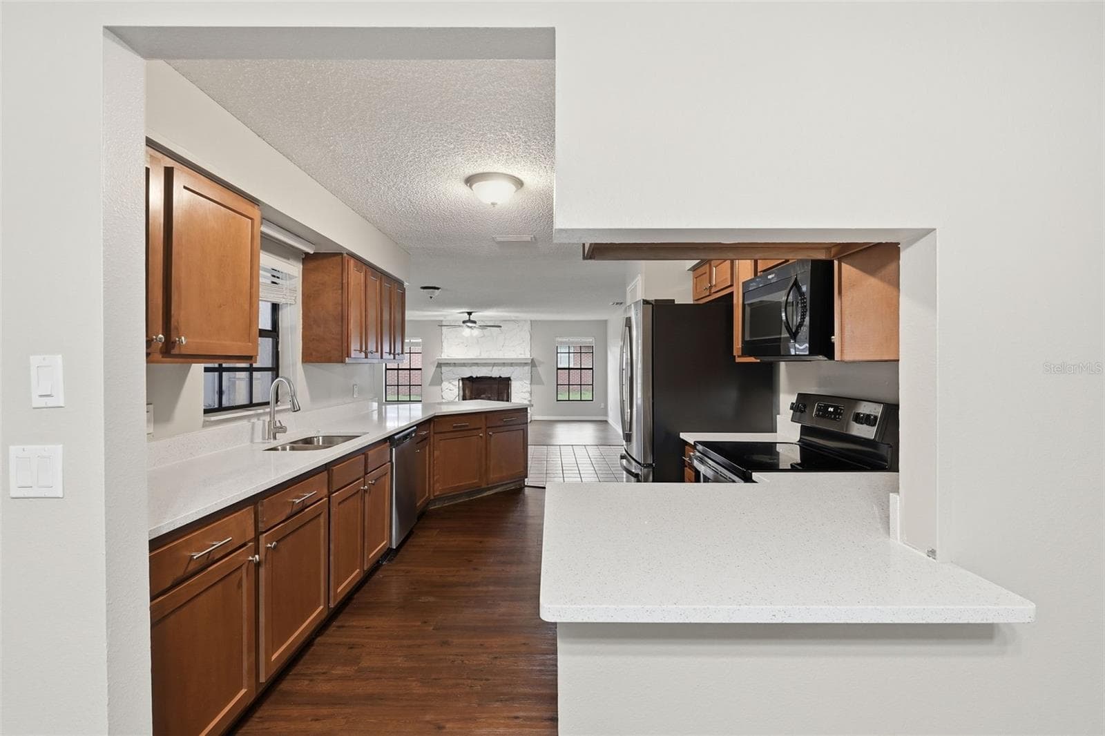 Single Family Residence at 408 COLEMAN DR, WINTER HAVEN, photo 11 of 32