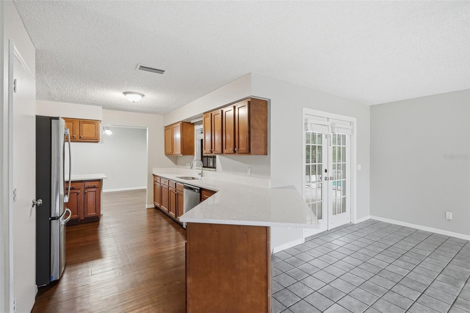Single Family Residence at 408 COLEMAN DR, WINTER HAVEN, photo 12 of 32