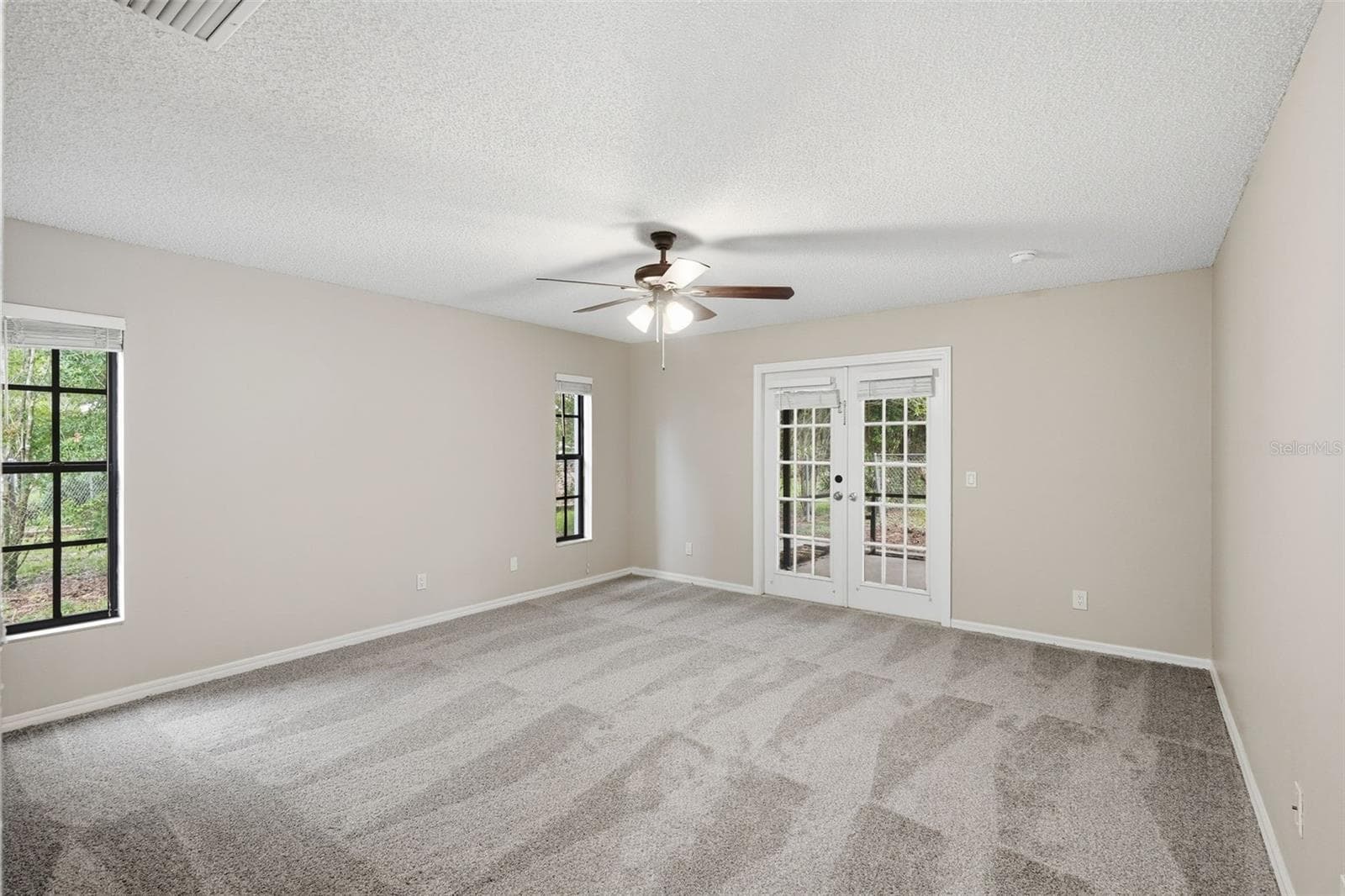Single Family Residence at 408 COLEMAN DR, WINTER HAVEN, photo 17 of 32