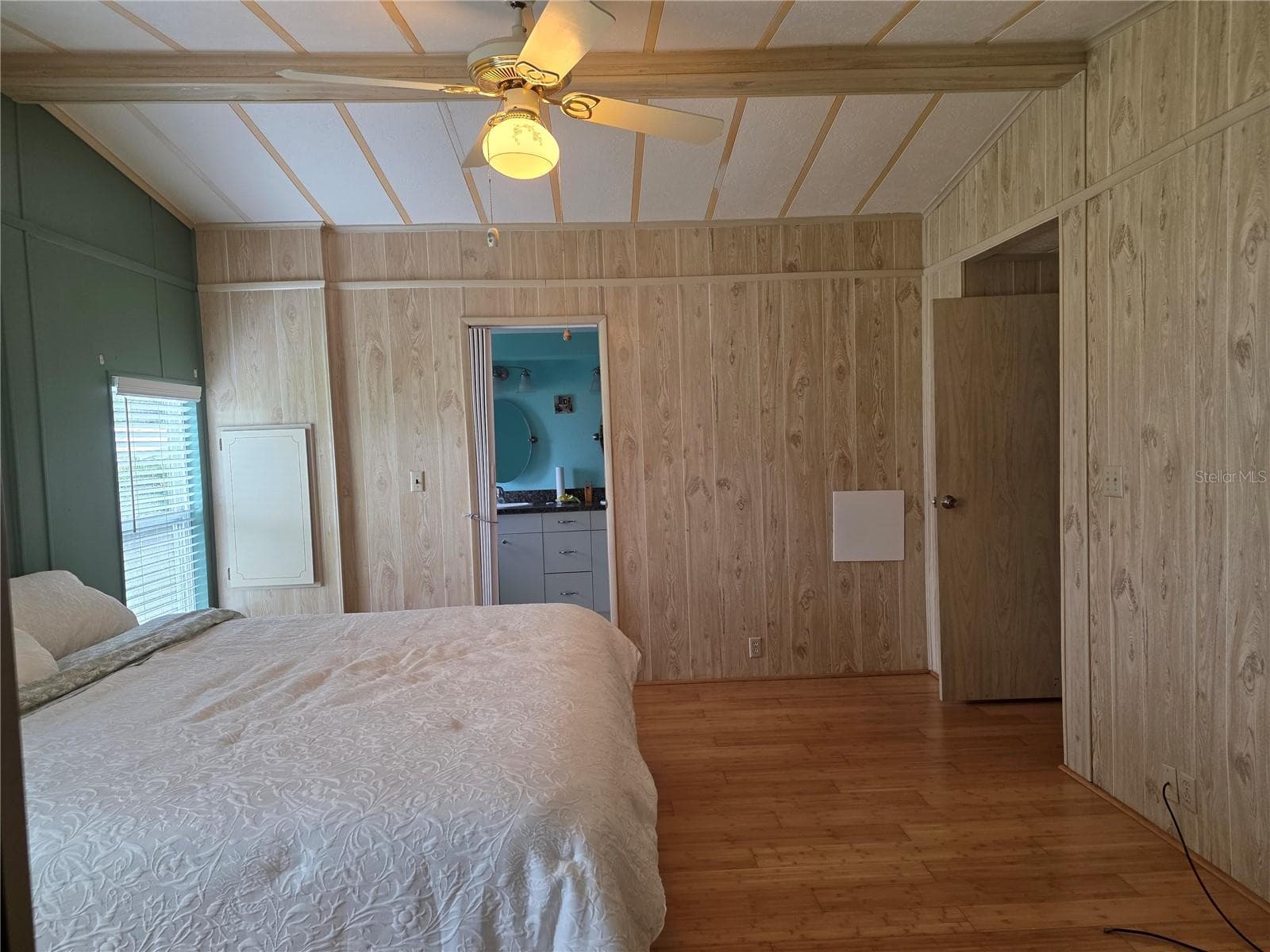 Primary Looking into Bathroom - 37747 SILVER PINES AVE, ZEPHYRHILLS