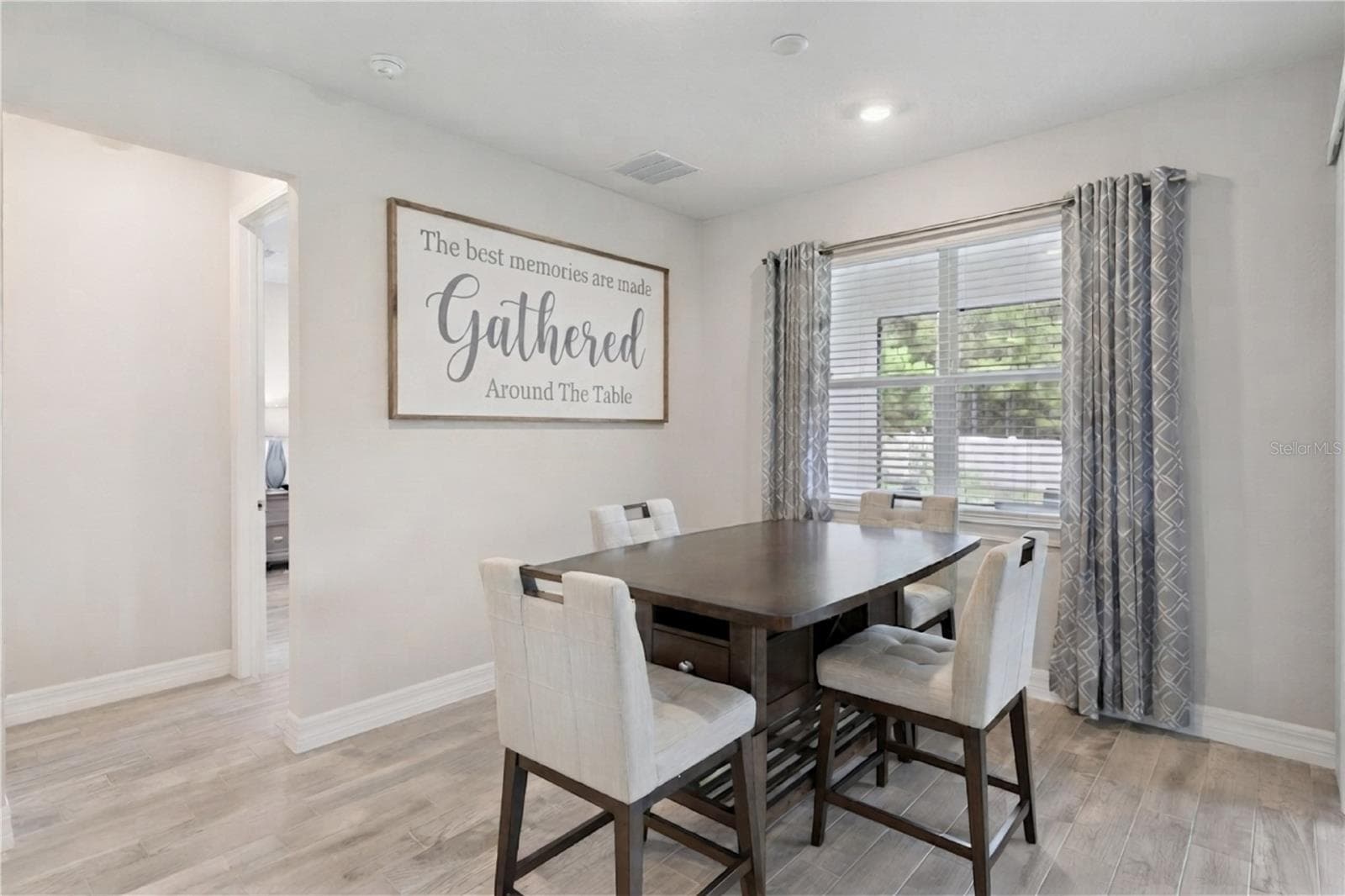 Virtually Enhanced with Wall Art - 2546 DEL WEBB DR, MINNEOLA