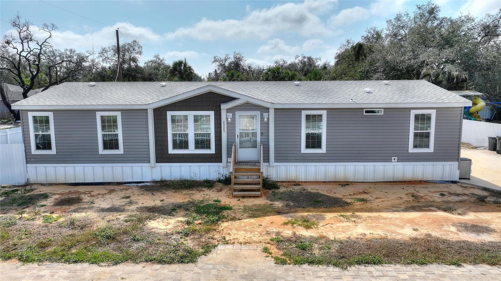 Manufactured Home at 2337 E MAIN ST, LAKELAND, photo 2 of 46