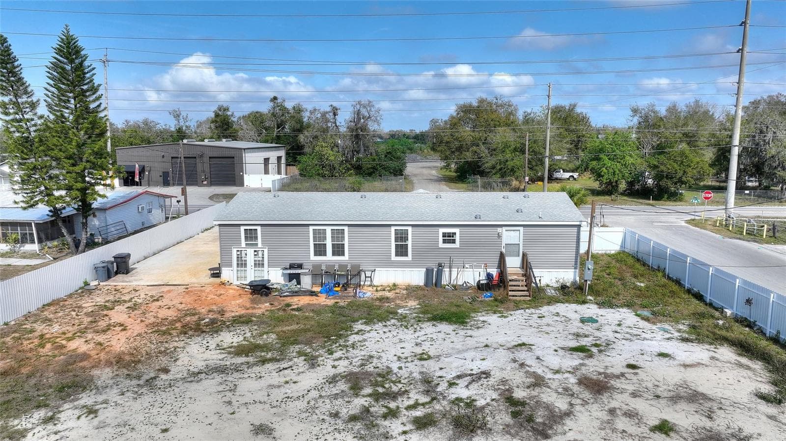 Manufactured Home at 2337 E MAIN ST, LAKELAND, photo 5 of 46