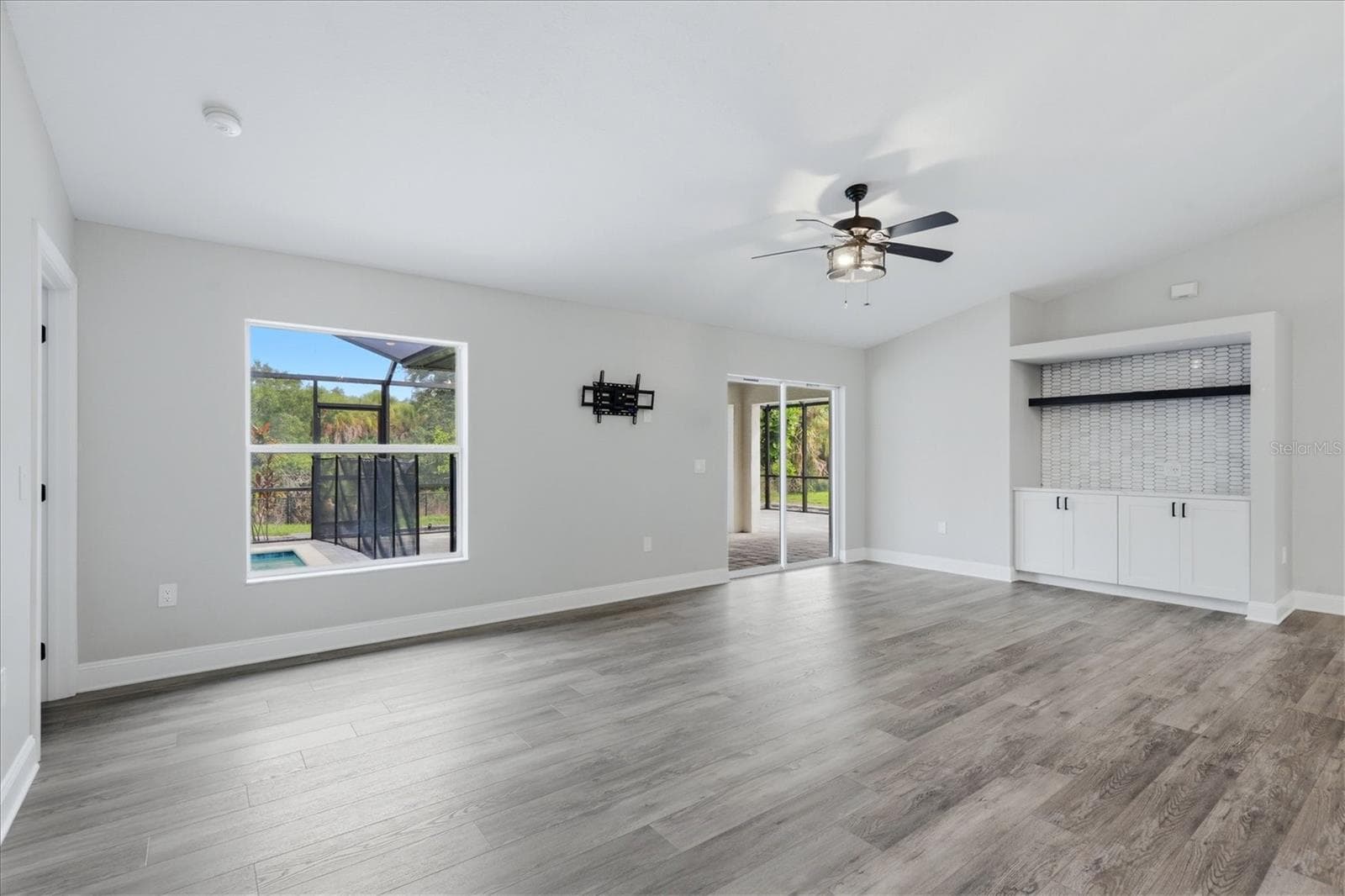 Single Family Residence at 281 PEMBROKE DR, PORT CHARLOTTE, photo 8 of 53