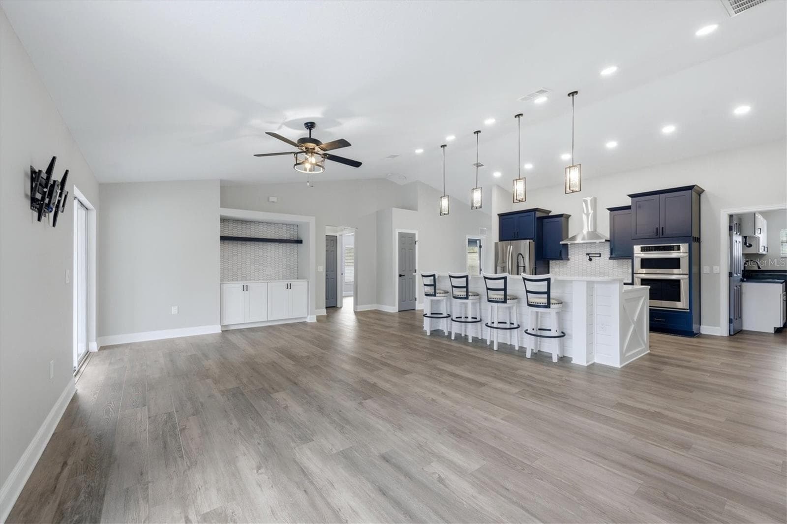 Single Family Residence at 281 PEMBROKE DR, PORT CHARLOTTE, photo 9 of 53