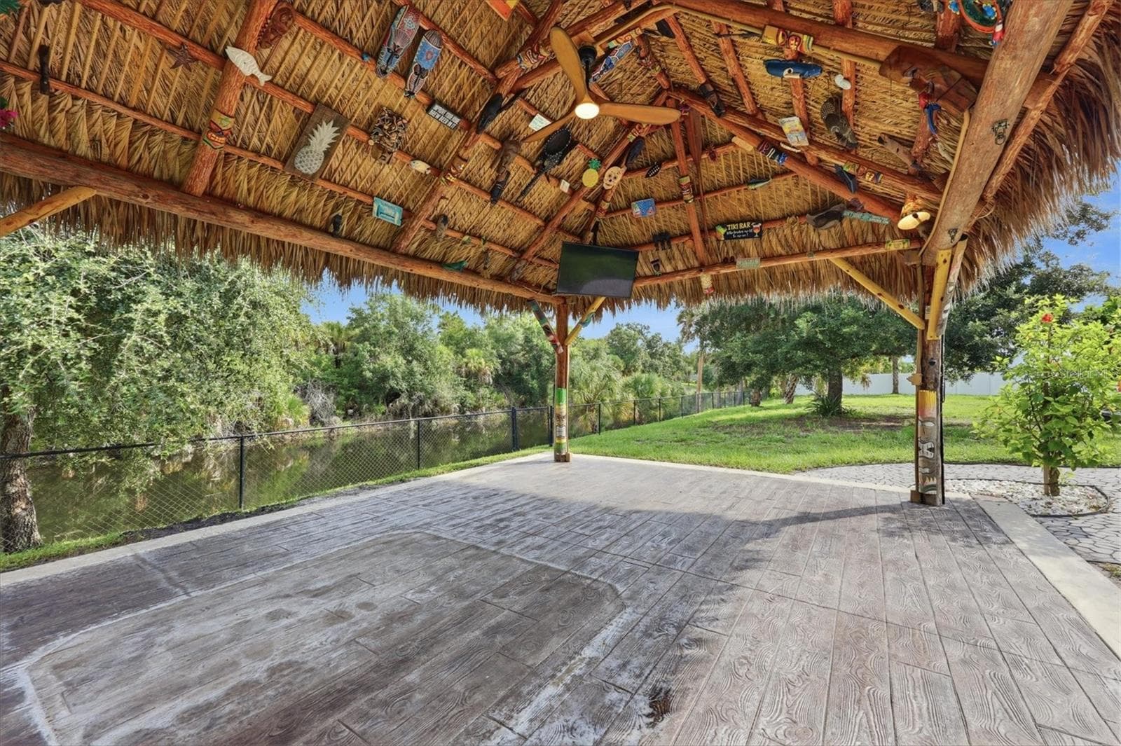 Single Family Residence at 281 PEMBROKE DR, PORT CHARLOTTE, photo 40 of 53