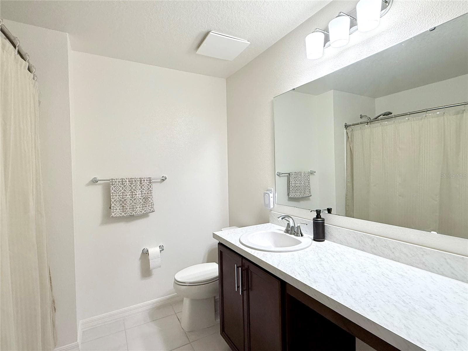 BATHROOM 2 - 9791 CARSON WAY, LEESBURG