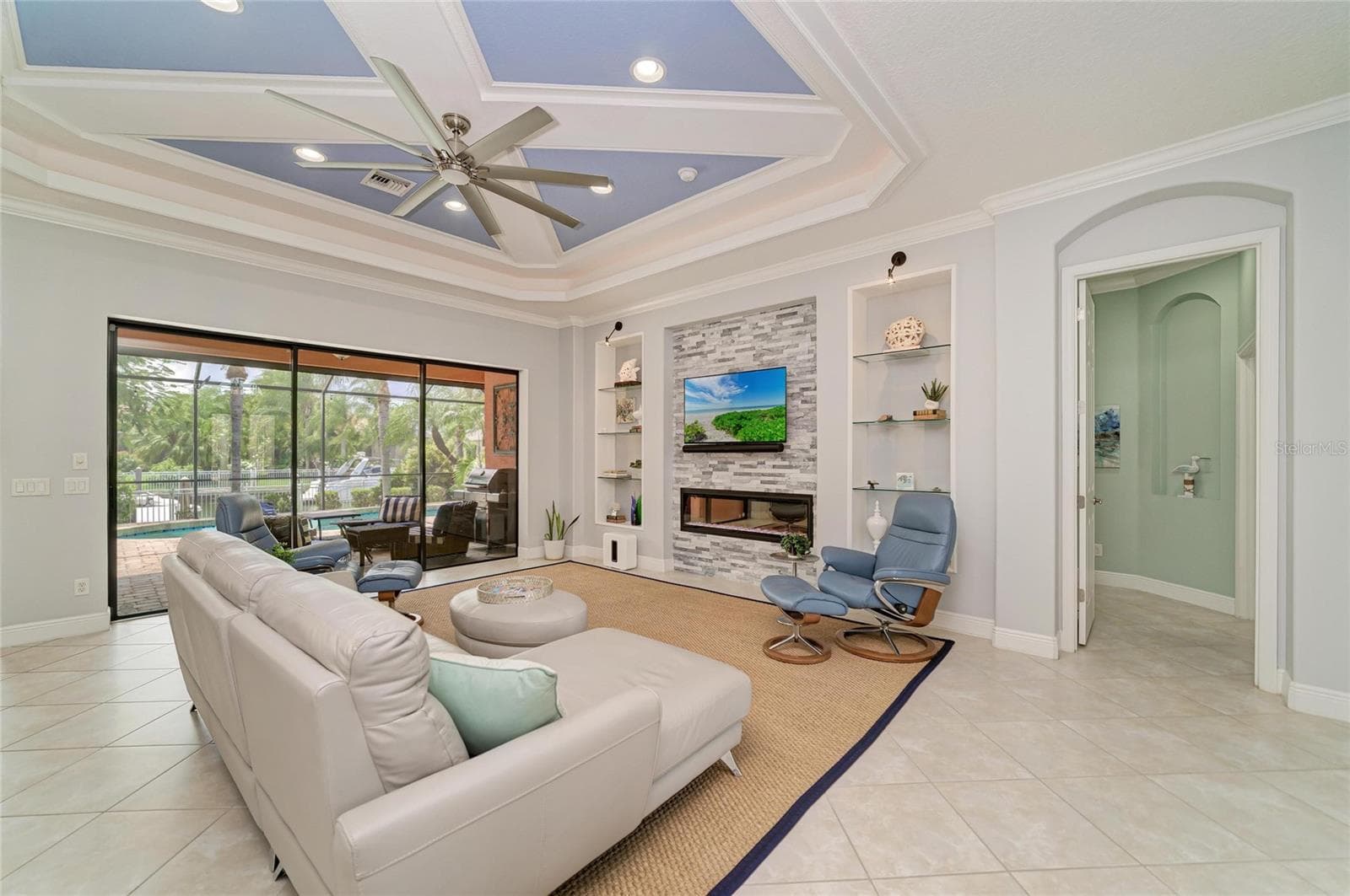 Living Room - 545 MAST DR, BRADENTON