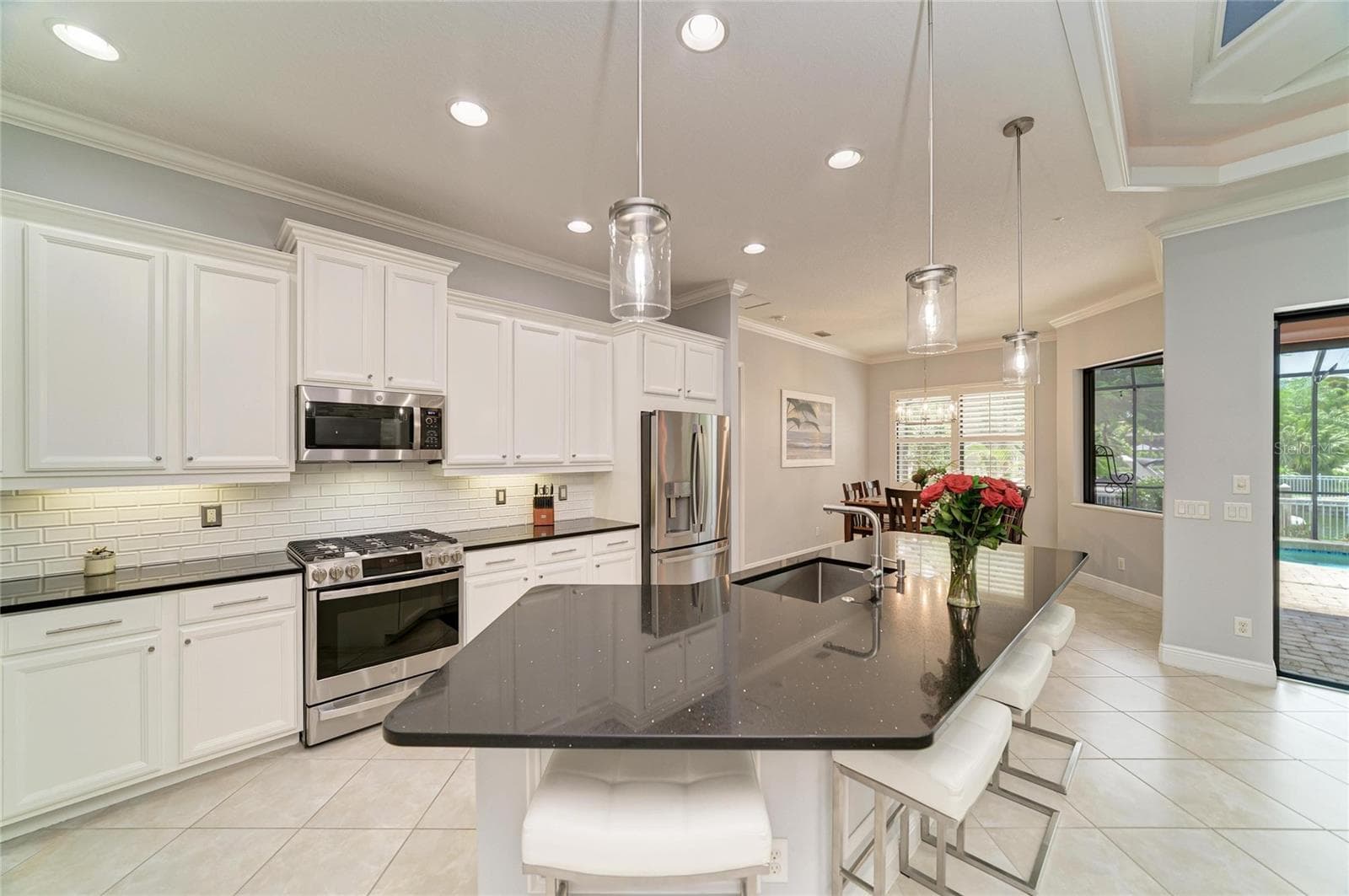 Kitchen - 545 MAST DR, BRADENTON