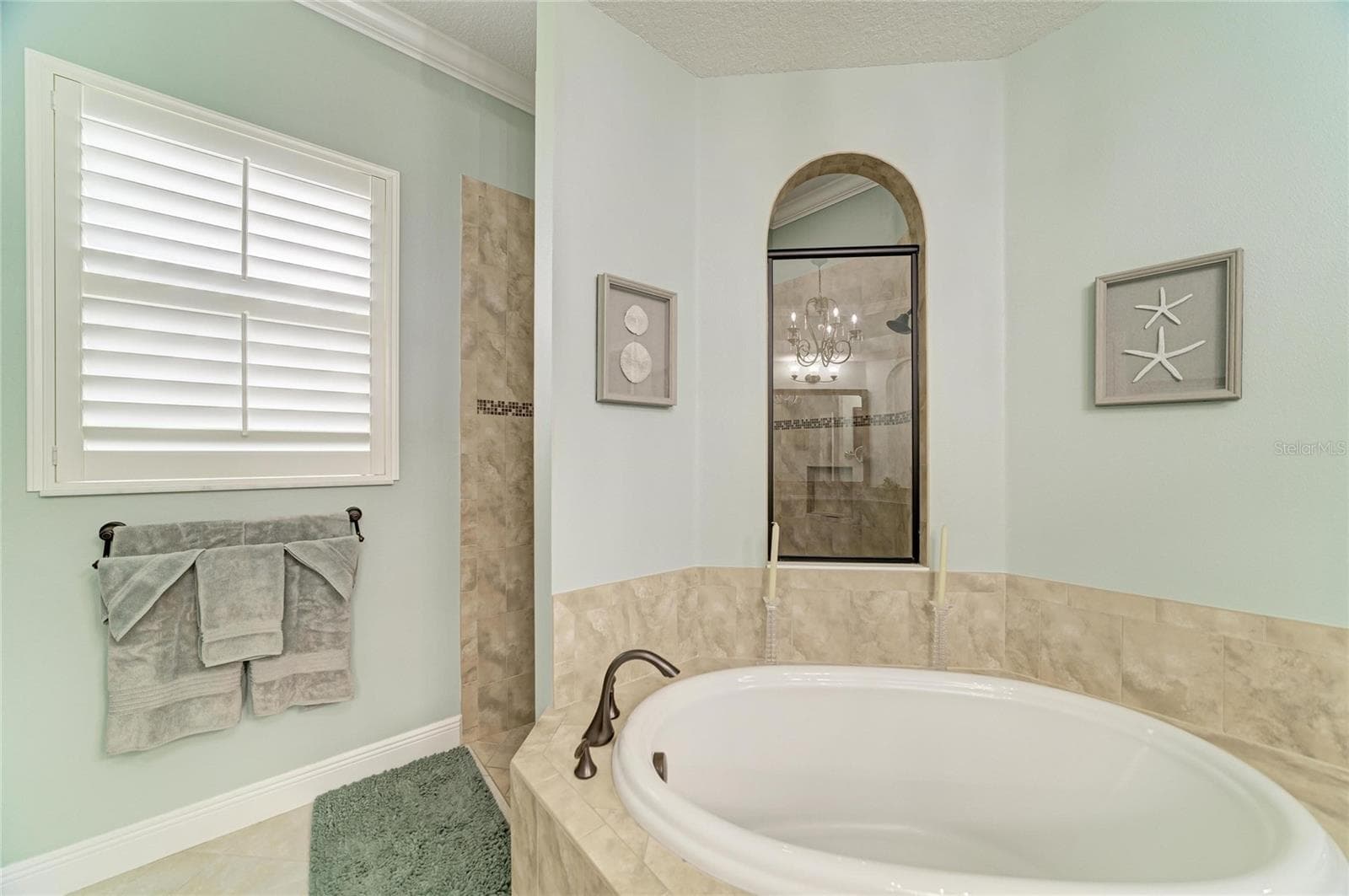 Primary Ensuite Bathroom - 545 MAST DR, BRADENTON