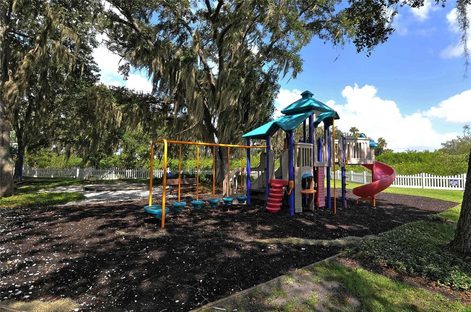 Community Playground - 545 MAST DR, BRADENTON