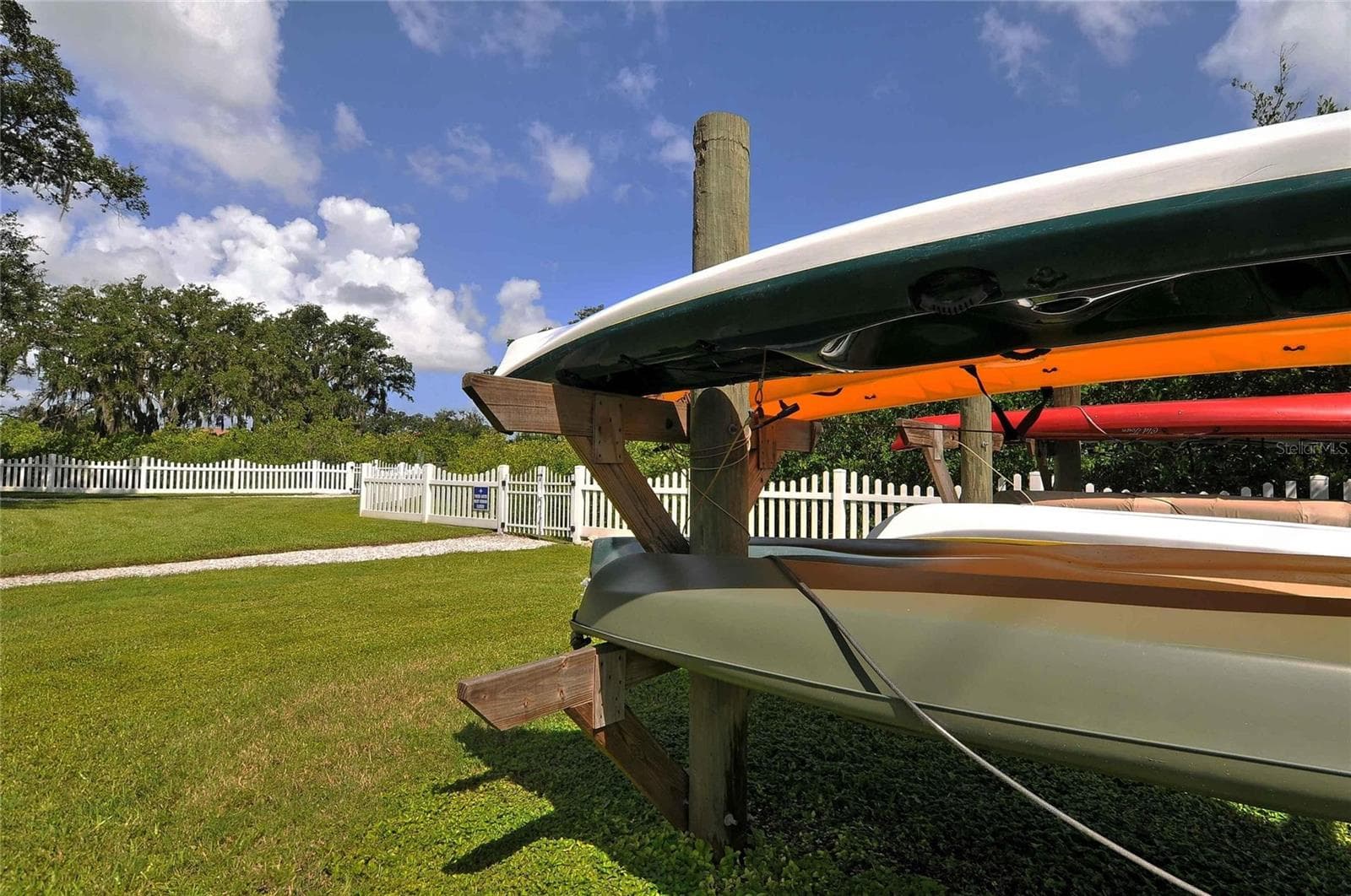 Community Kayak Storage - 545 MAST DR, BRADENTON