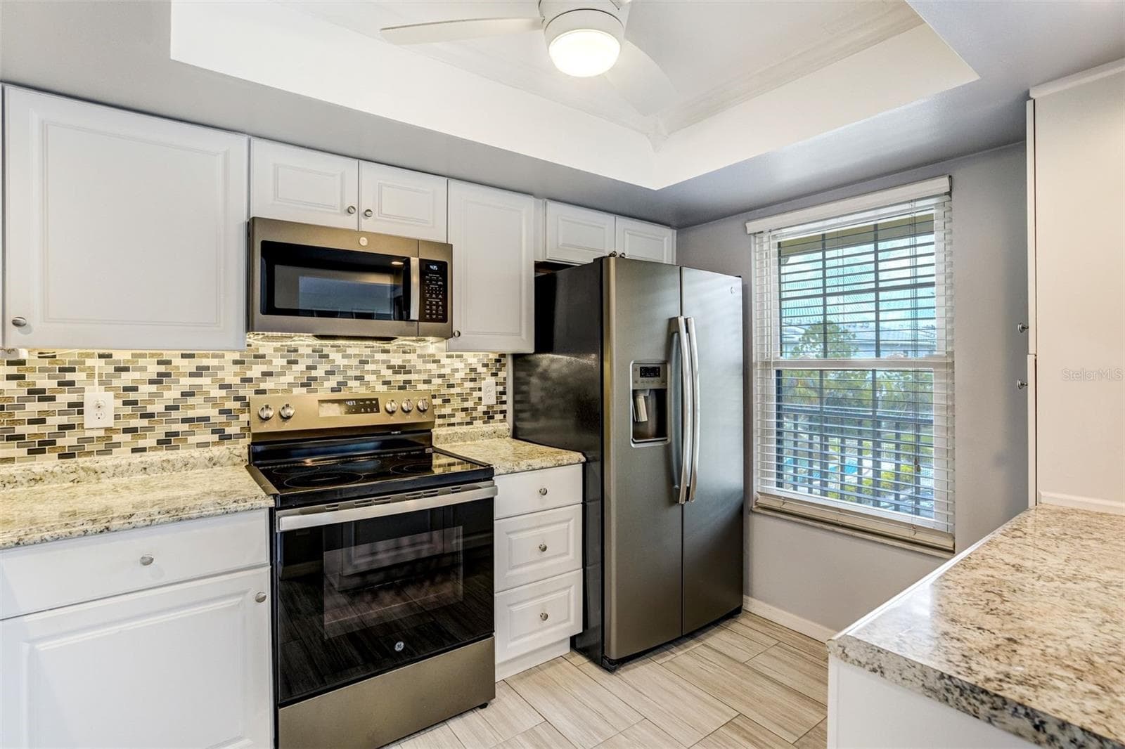 Stainless Appliances and Natural Light - 460 S PAULA DR #108, DUNEDIN