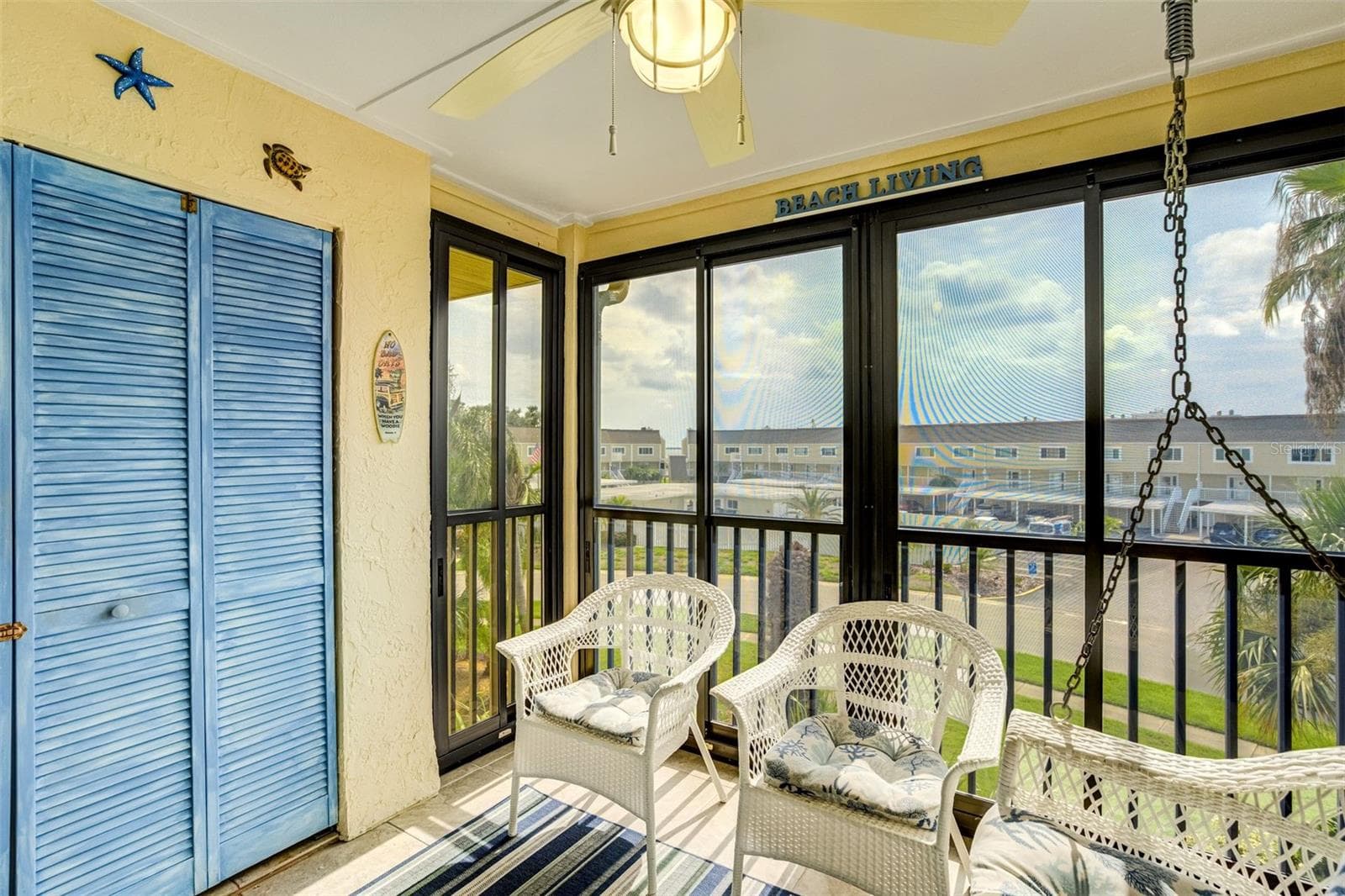 Enclosed Porch With Laundry Closet - 460 S PAULA DR #108, DUNEDIN