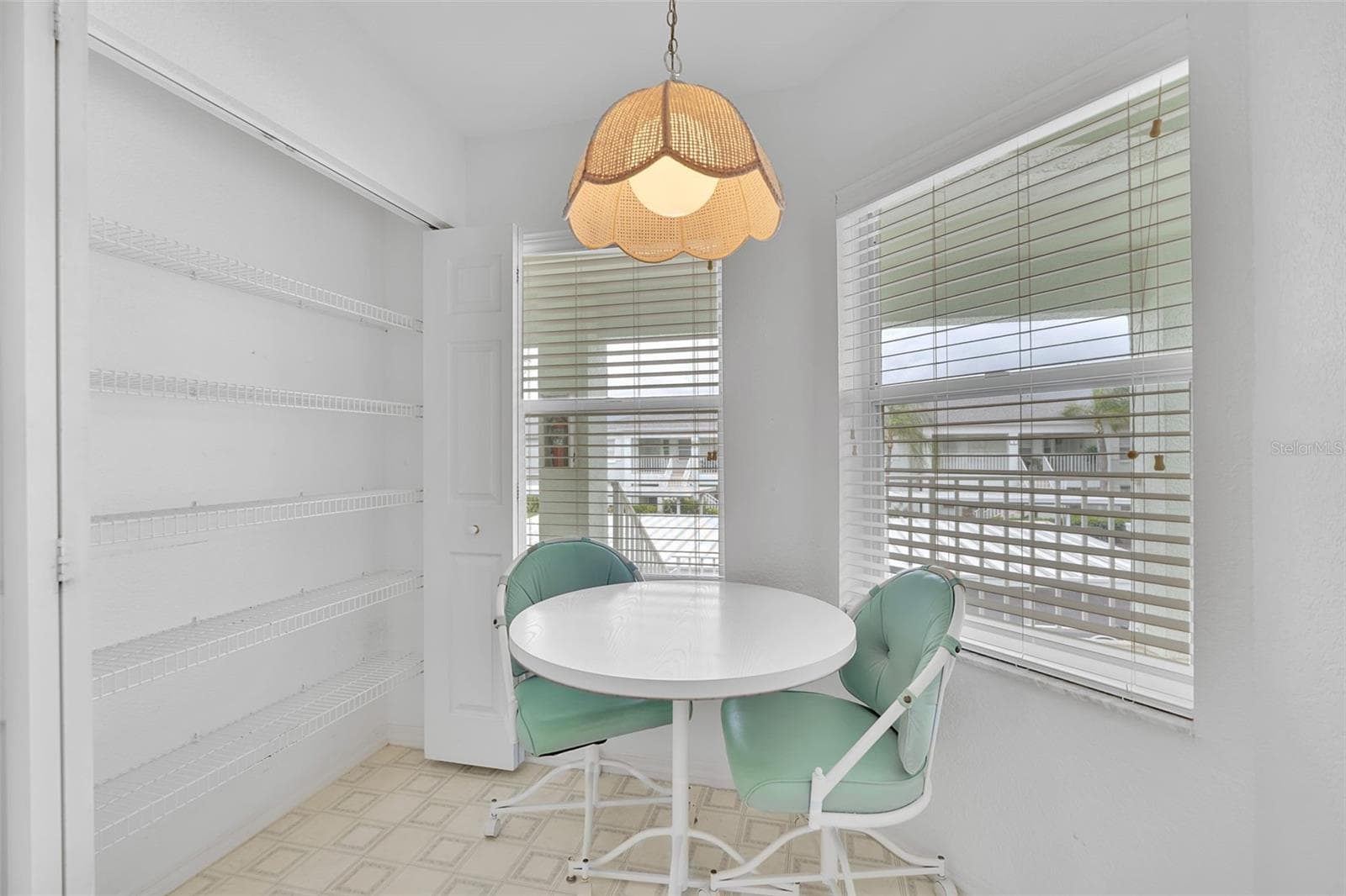 Breakfast Nook - 5725 GREENWOOD AVE #4201, NORTH PORT