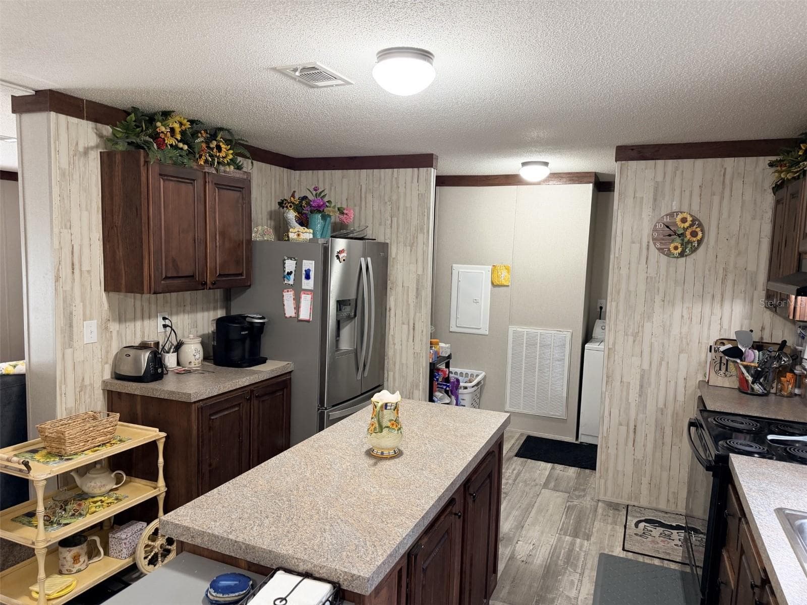 Manufactured Home at 279 NE 576TH ST, OLD TOWN, photo 2 of 21