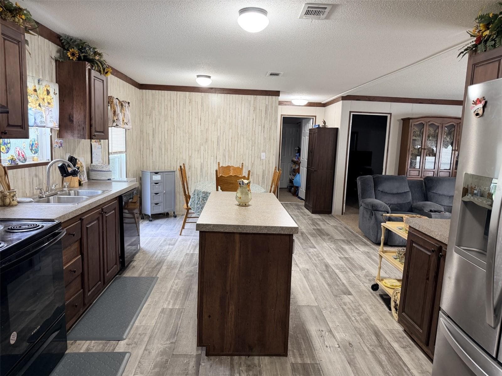 Manufactured Home at 279 NE 576TH ST, OLD TOWN, photo 13 of 21