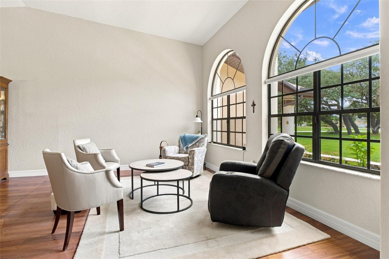 formal living room - 10307 WATERS EDGE CT, WEEKI WACHEE