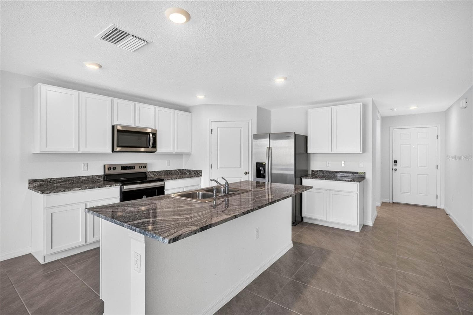 Single Family Residence at 7622 ROSEWOOD GARDEN LOOP, TAMPA, photo 13 of 74