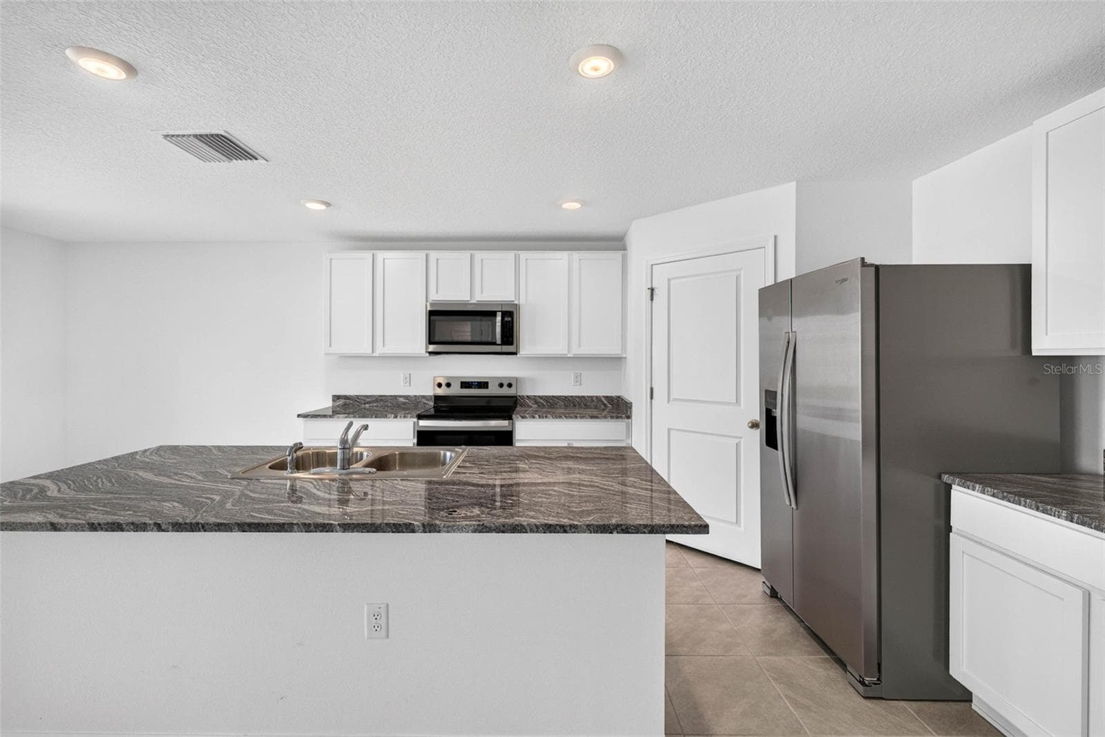 Single Family Residence at 7622 ROSEWOOD GARDEN LOOP, TAMPA, photo 15 of 74
