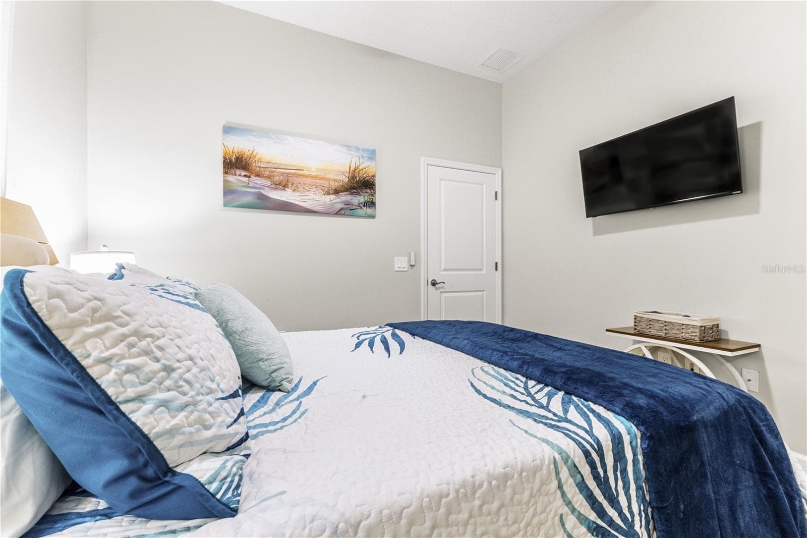 Duplex at 2047 ROSELAWN ST, SARASOTA, photo 9 of 41