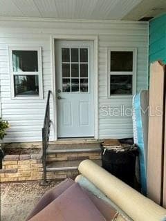 Manufactured Home at 263 MARINER DR, NORTH PORT, photo 4 of 13
