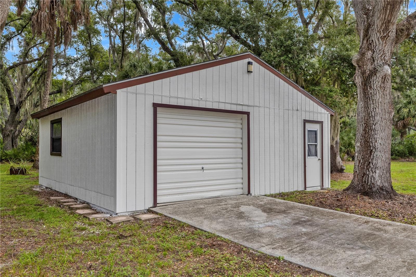 Single Family Residence at 1213 BUTCH CASSIDY TRL, WIMAUMA, photo 28 of 36