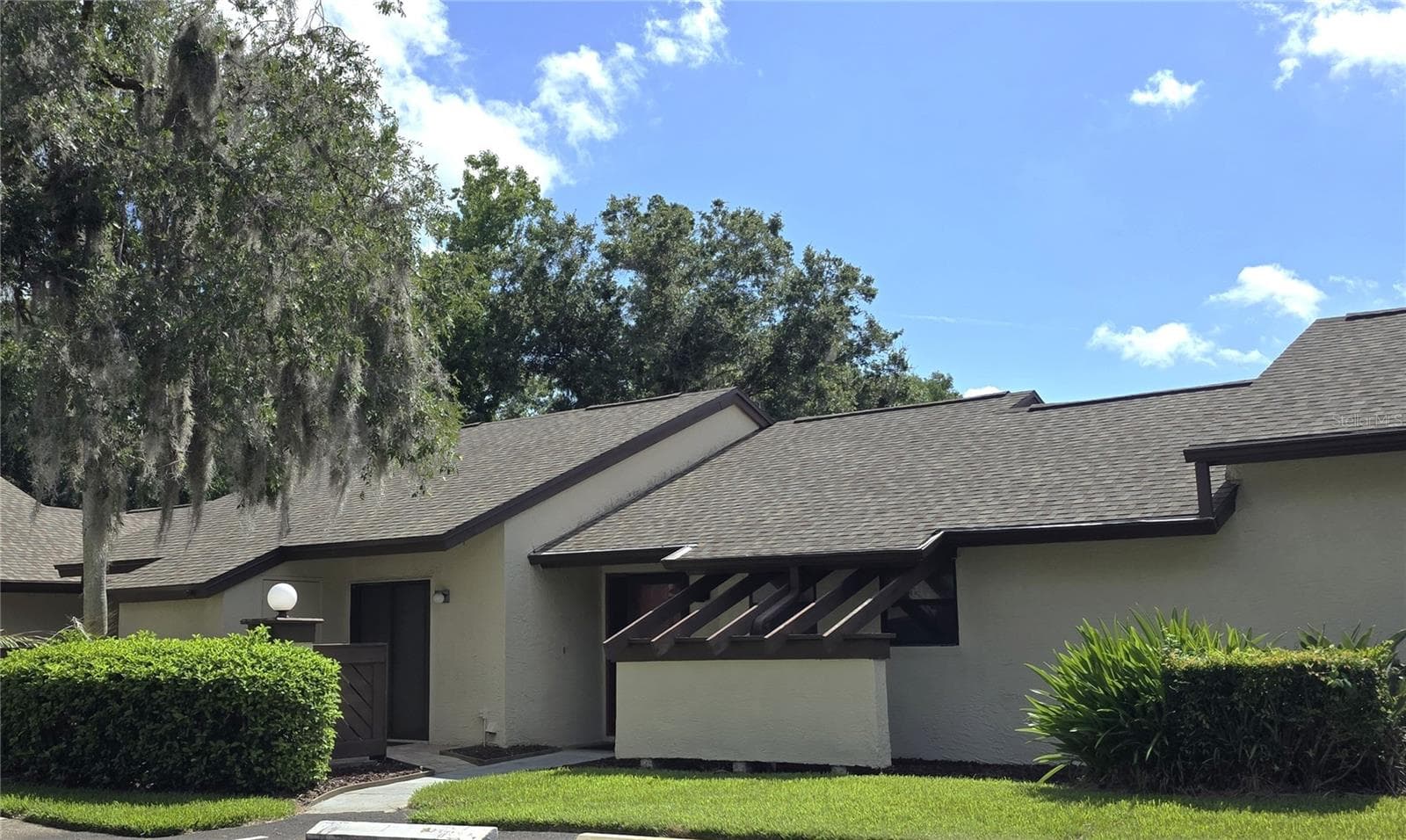 4045 BLUFF OAK CT
