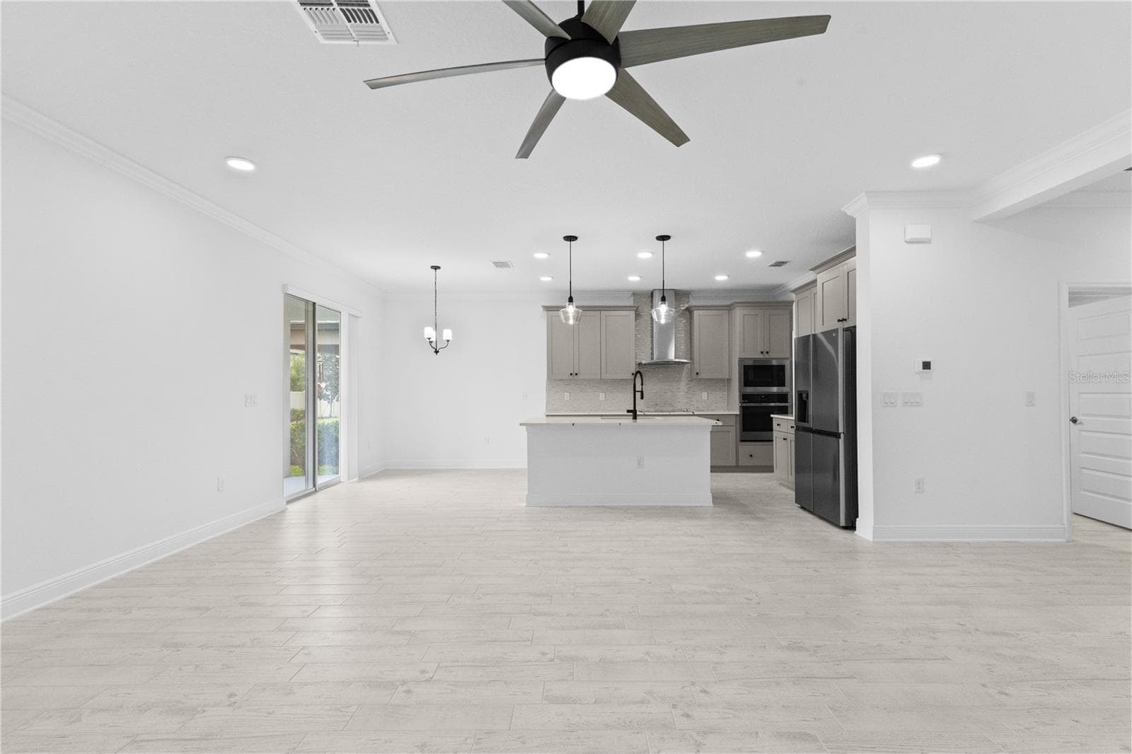 Single Family Residence at 7421 NOTCHED PINE BND, WESLEY CHAPEL, photo 9 of 54
