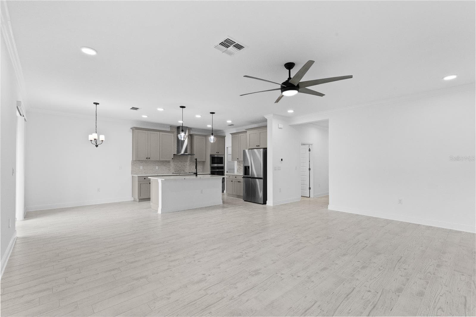 Single Family Residence at 7421 NOTCHED PINE BND, WESLEY CHAPEL, photo 13 of 54