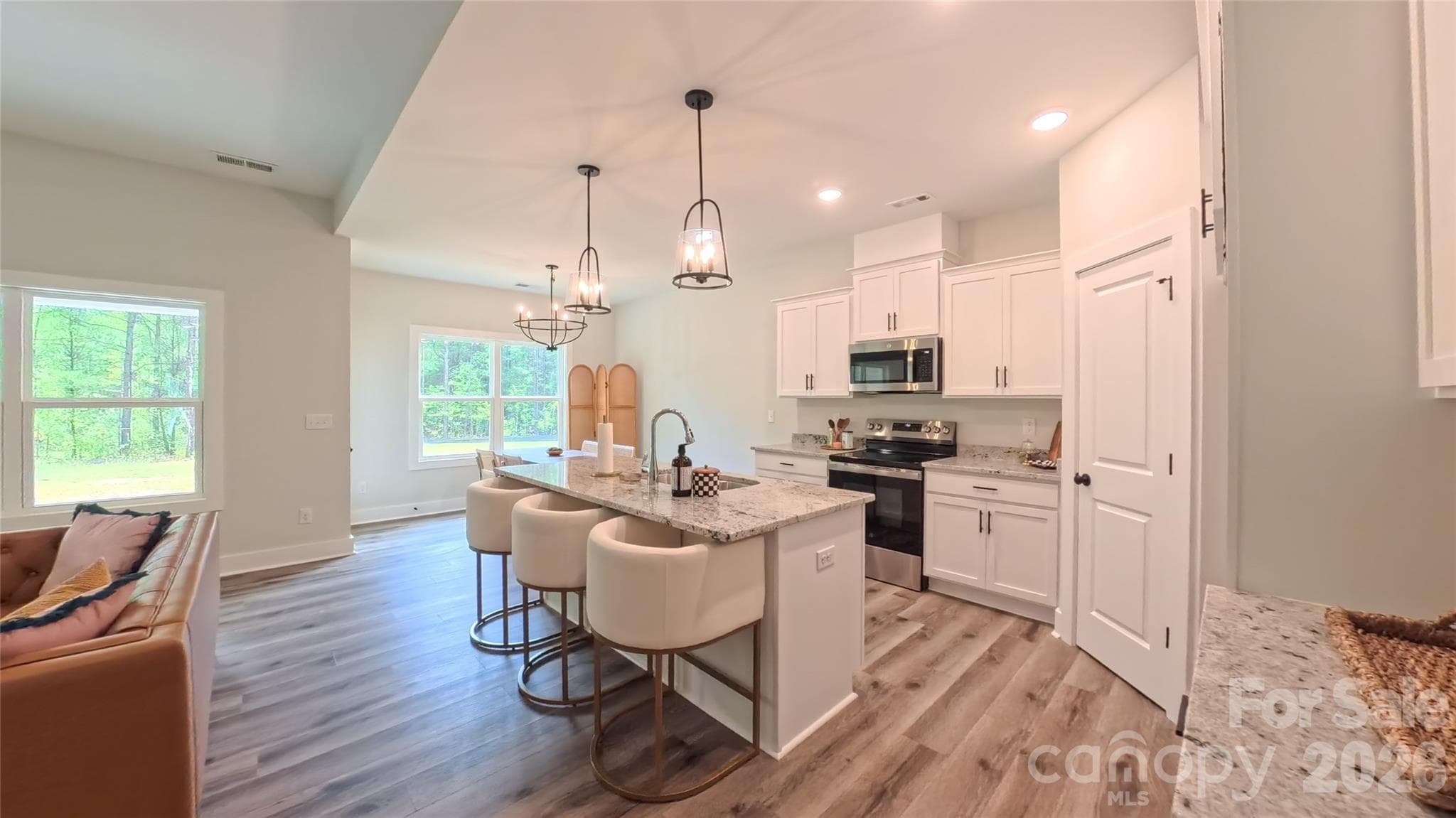 Single Family Residence at 3065 Meadowcrest Drive, Clover, photo 7 of 46