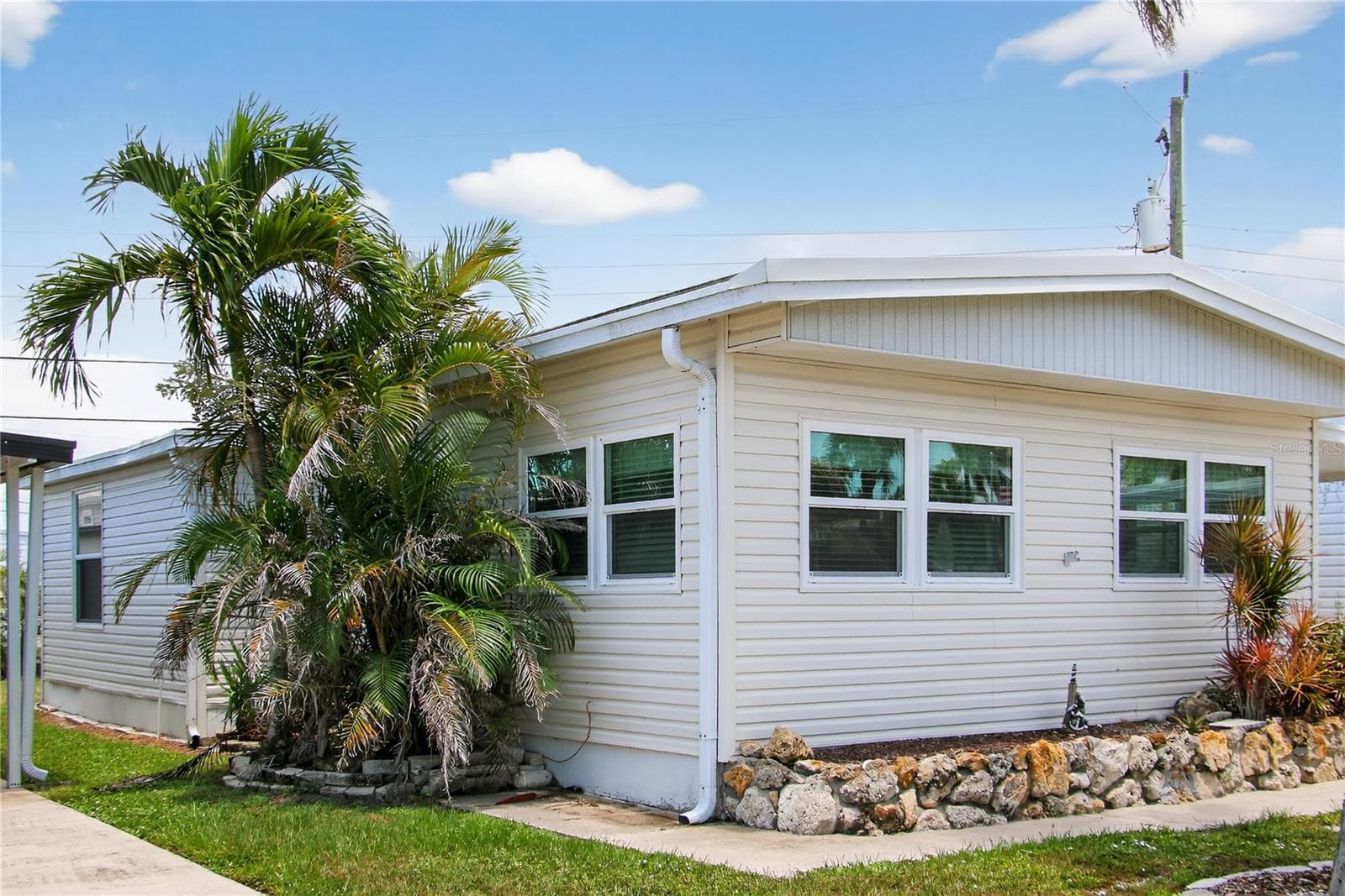 Mobile Home at 808 S GREEN CIR, VENICE, photo 9 of 69