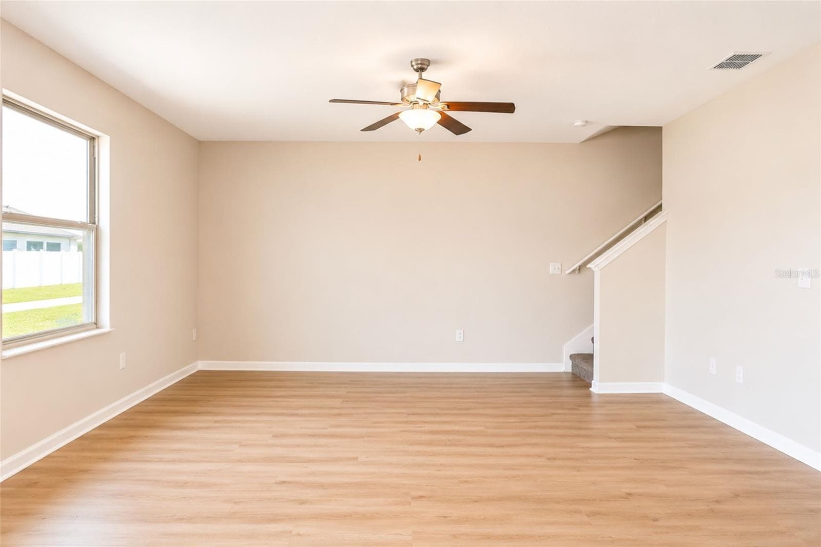 Single Family Residence at 715 CALICO SCALLOP ST, RUSKIN, photo 4 of 24