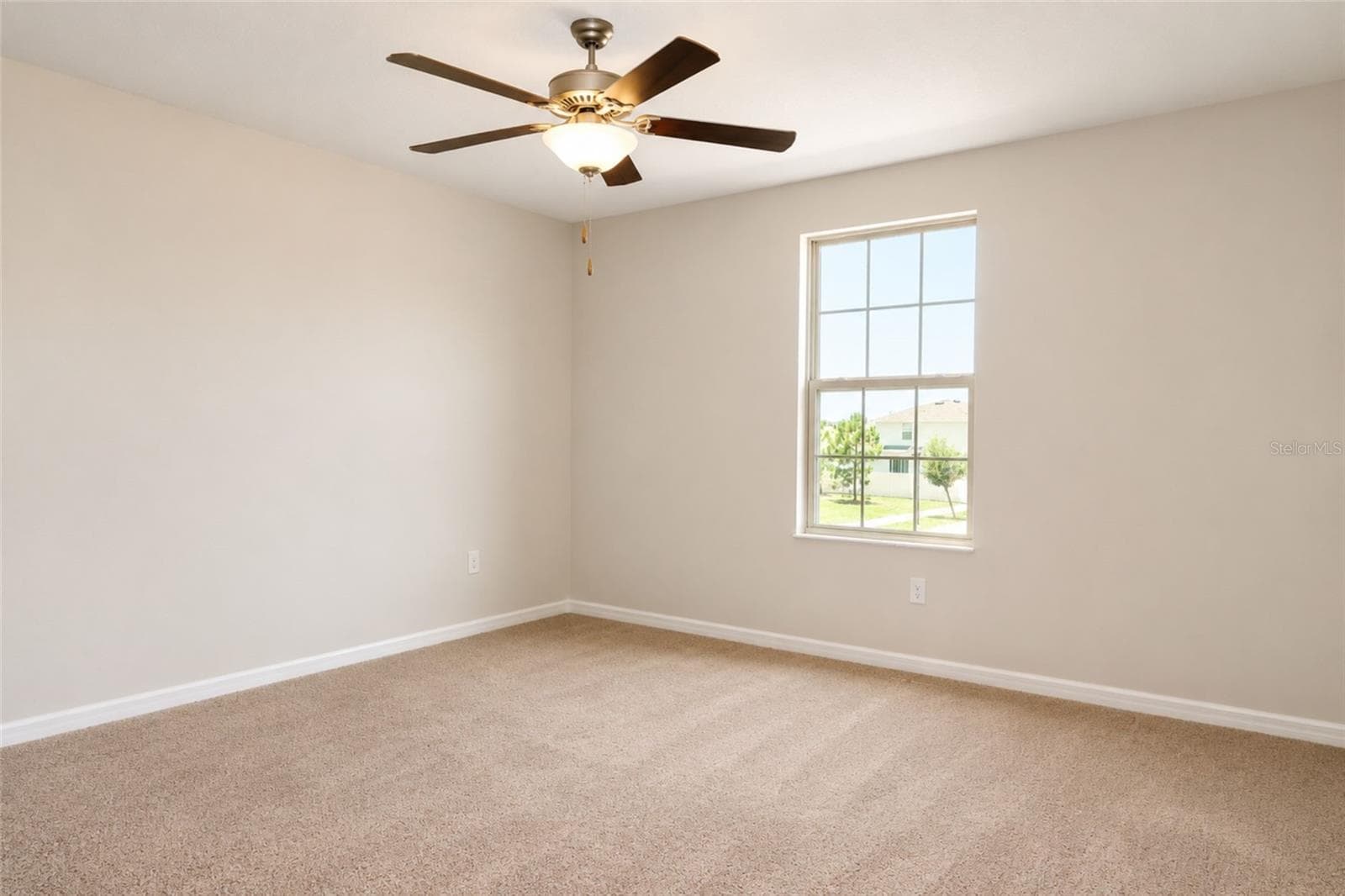 Single Family Residence at 715 CALICO SCALLOP ST, RUSKIN, photo 7 of 24