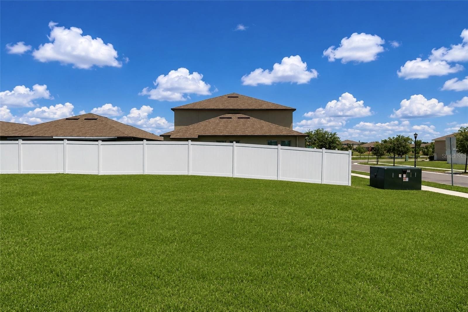 Single Family Residence at 715 CALICO SCALLOP ST, RUSKIN, photo 24 of 24