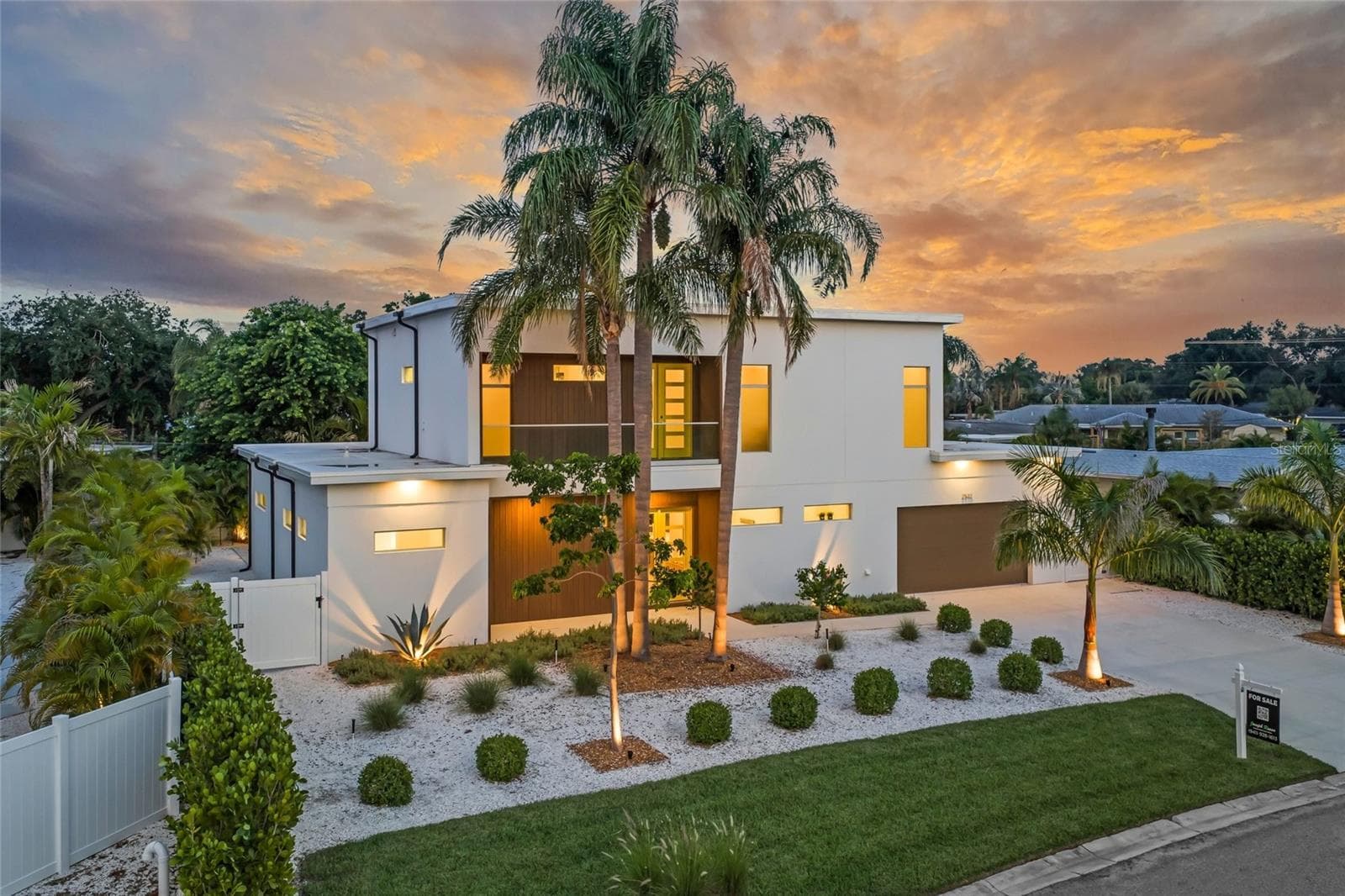 Single Family Residence at 2532 FRUIT TREE DR, SARASOTA, photo 2 of 50