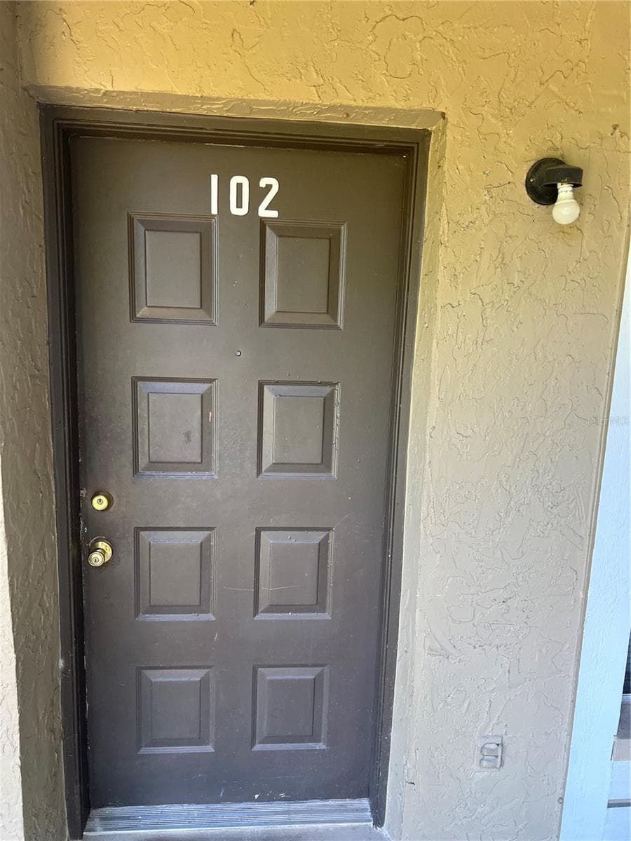Condominium at 14308 HANGING MOSS CIR #102, TAMPA, photo 3 of 34